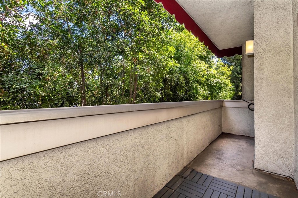 14050 Magnolia Boulevard 201