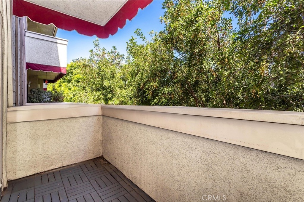 14050 Magnolia Boulevard 201