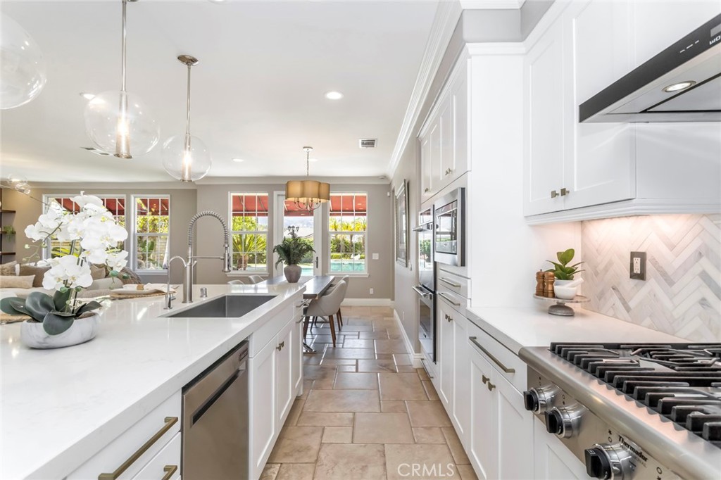 26876 Grey Place