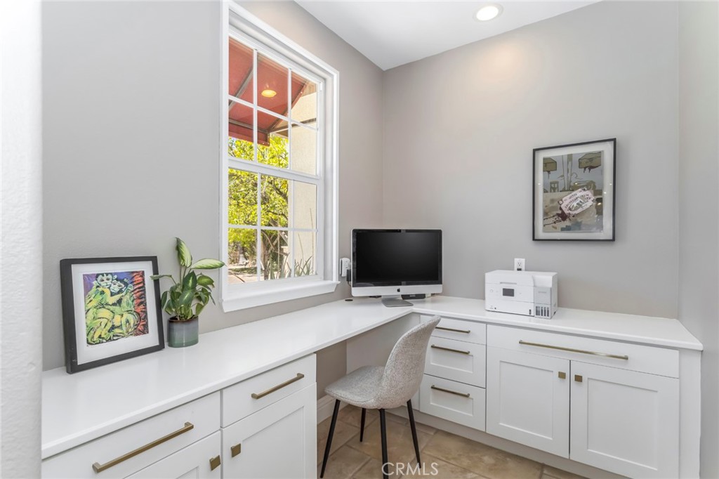 26876 Grey Place