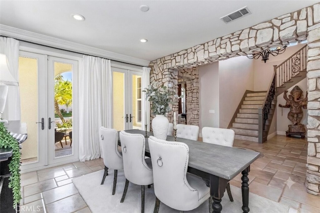 26876 Grey Place
