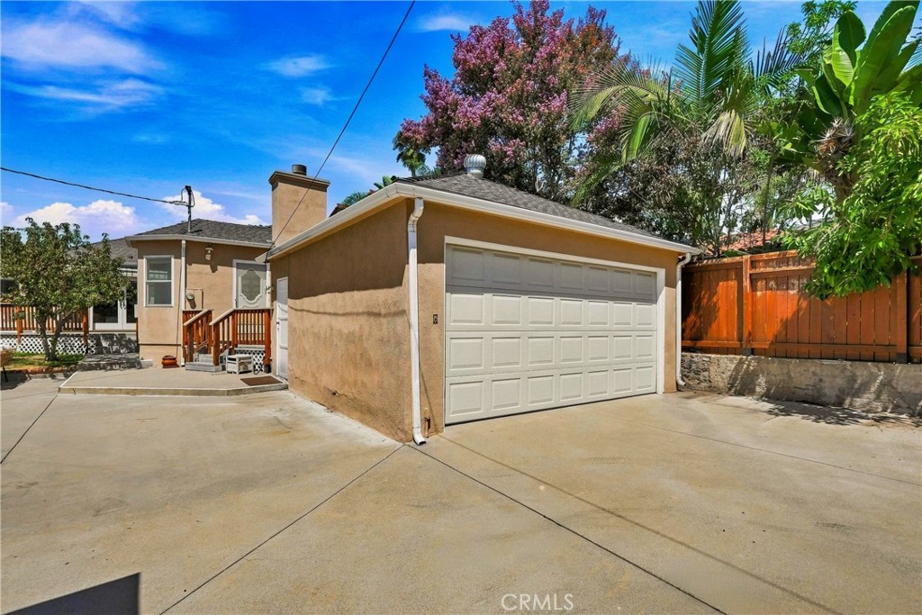 730 E Fairmount Road