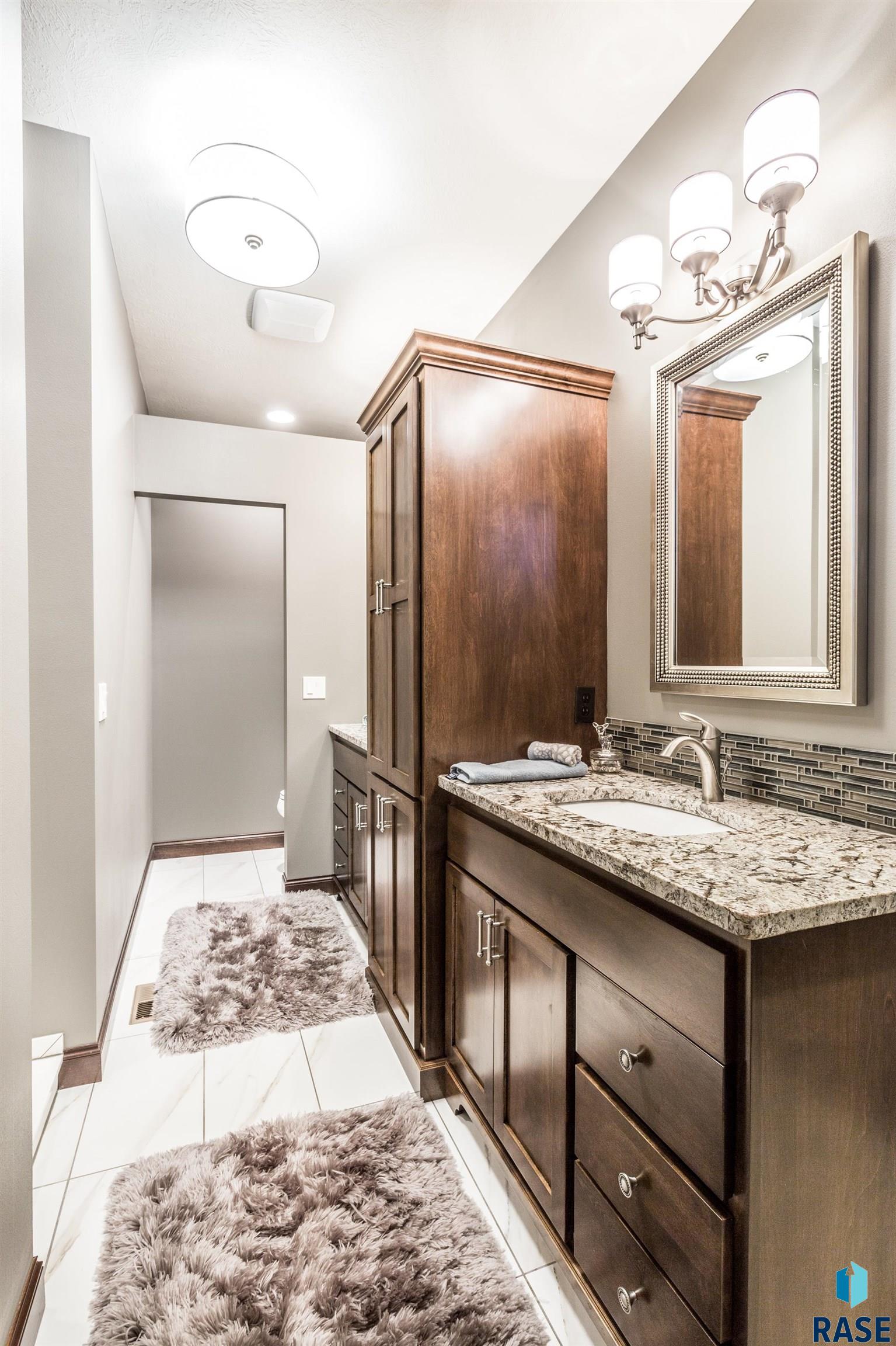 8000 S Sunny Oak Cir