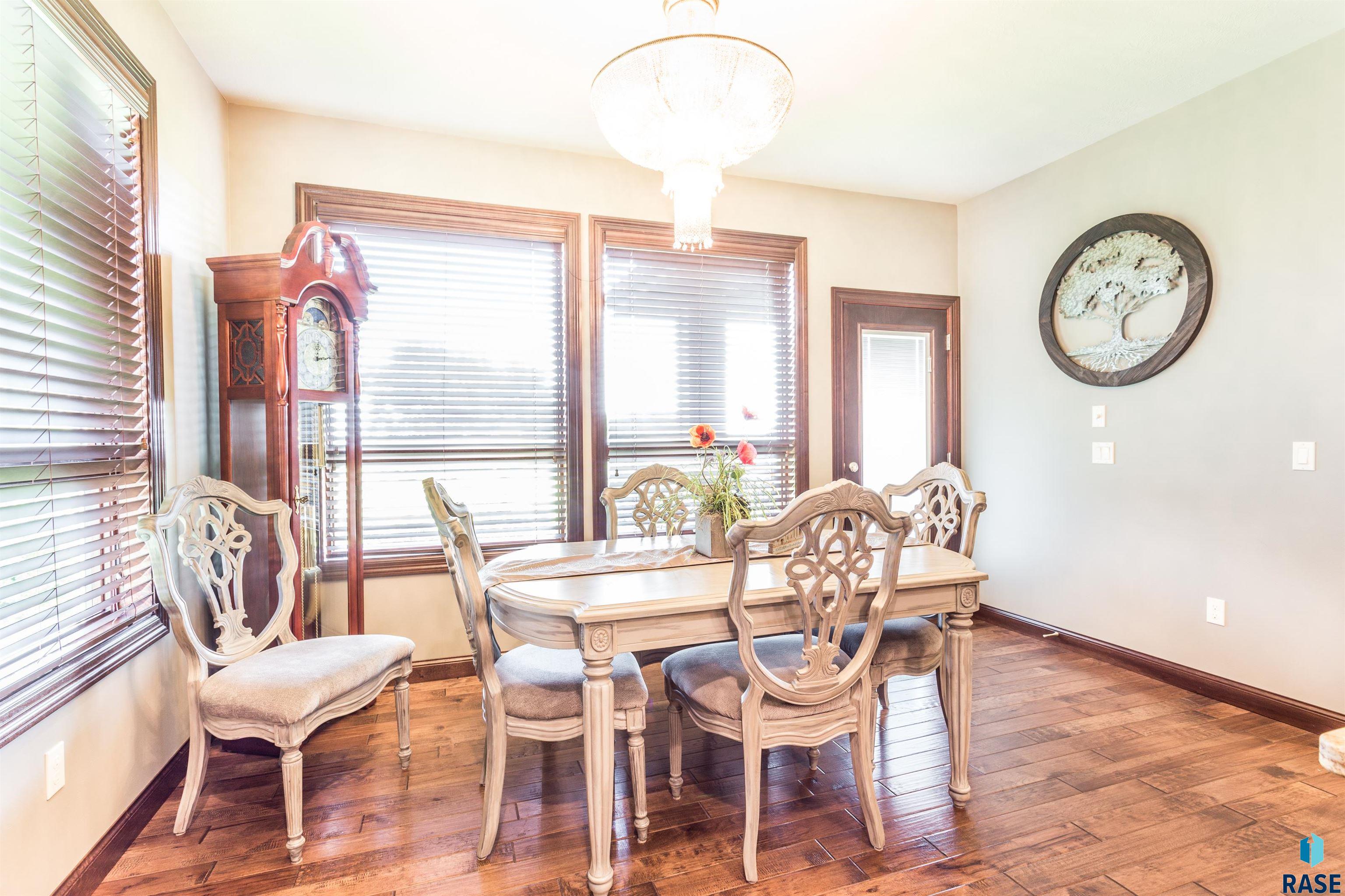 8000 S Sunny Oak Cir