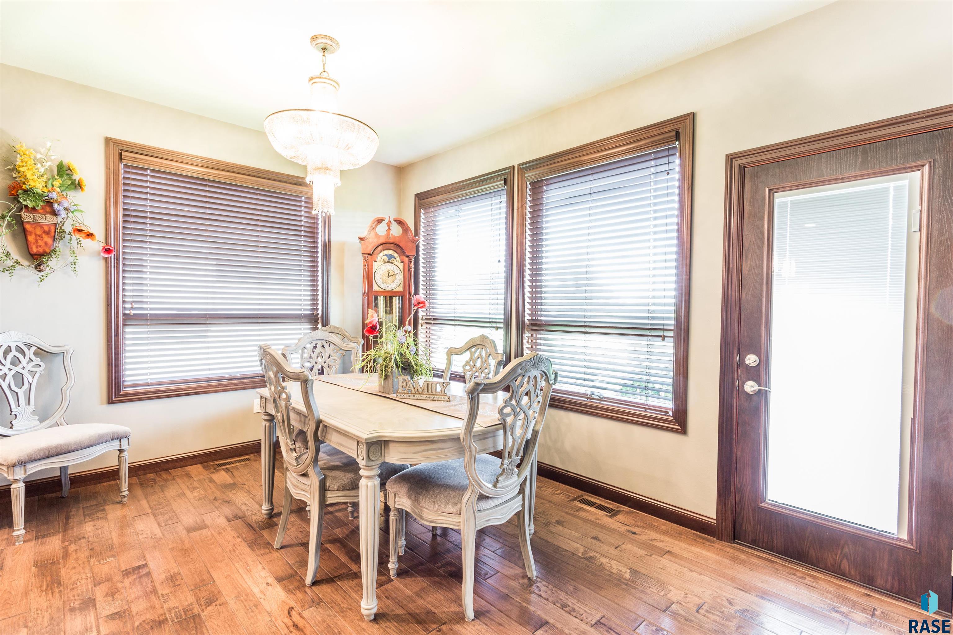 8000 S Sunny Oak Cir