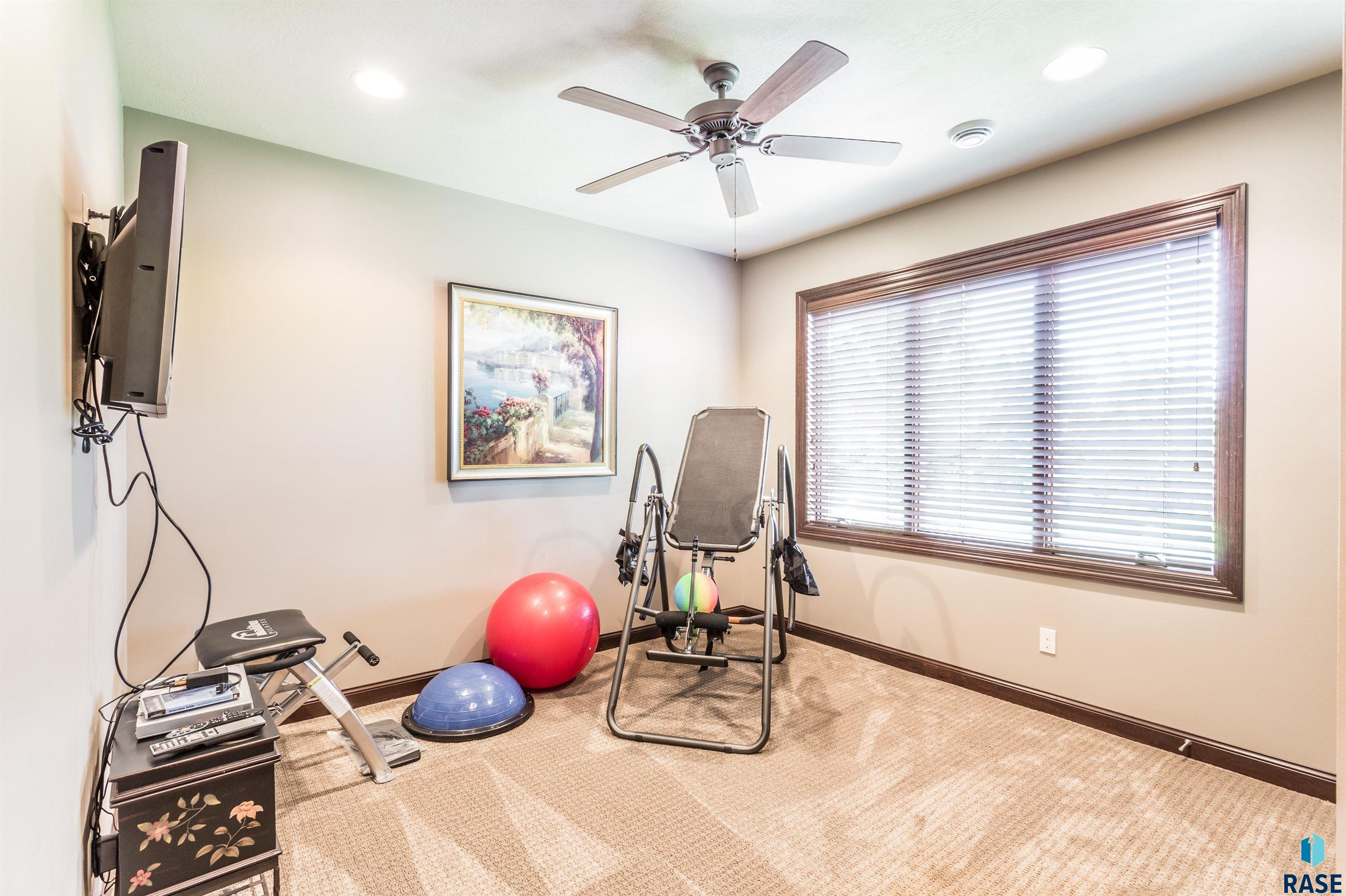 8000 S Sunny Oak Cir