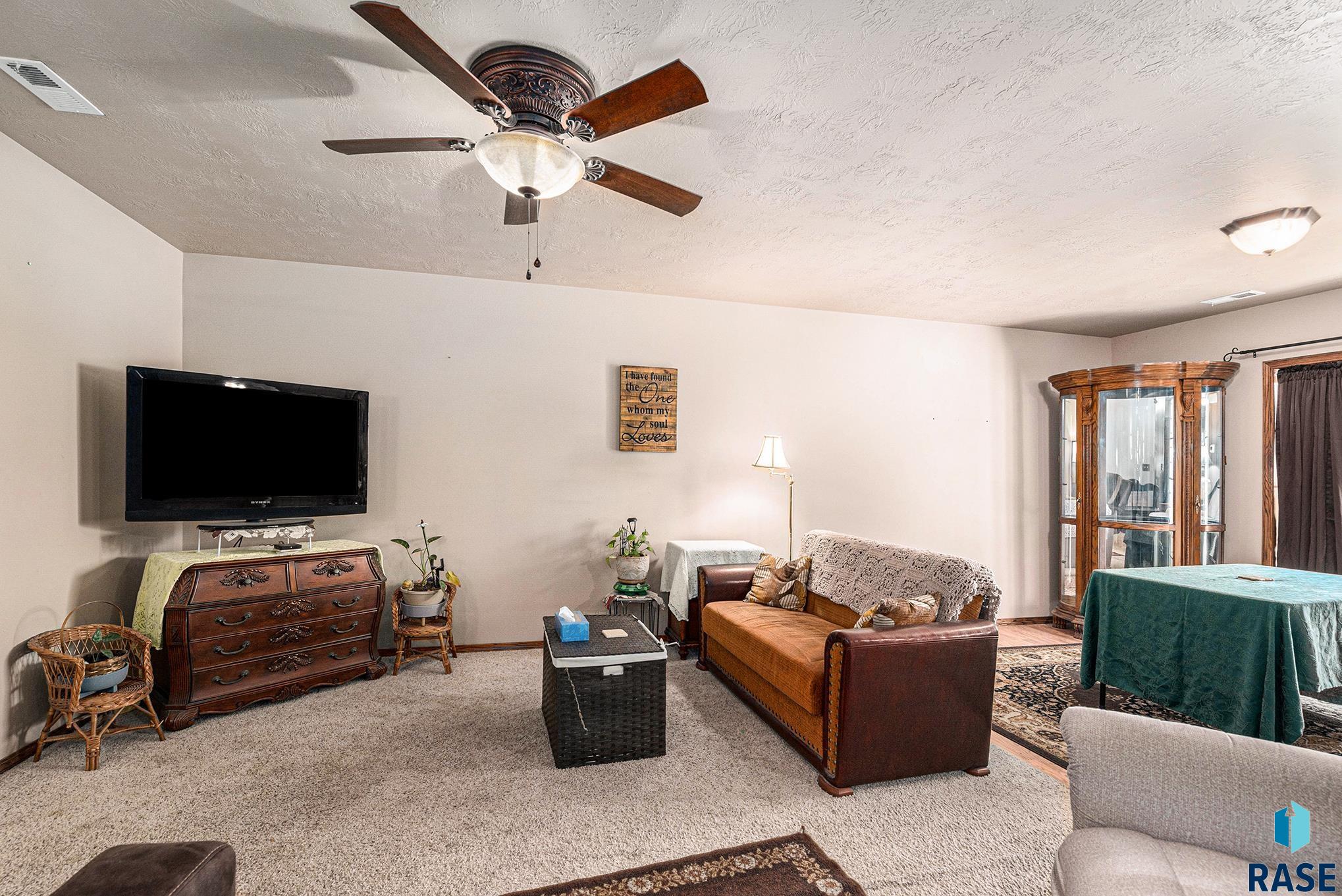 2900 E Kensington St Unit: 1