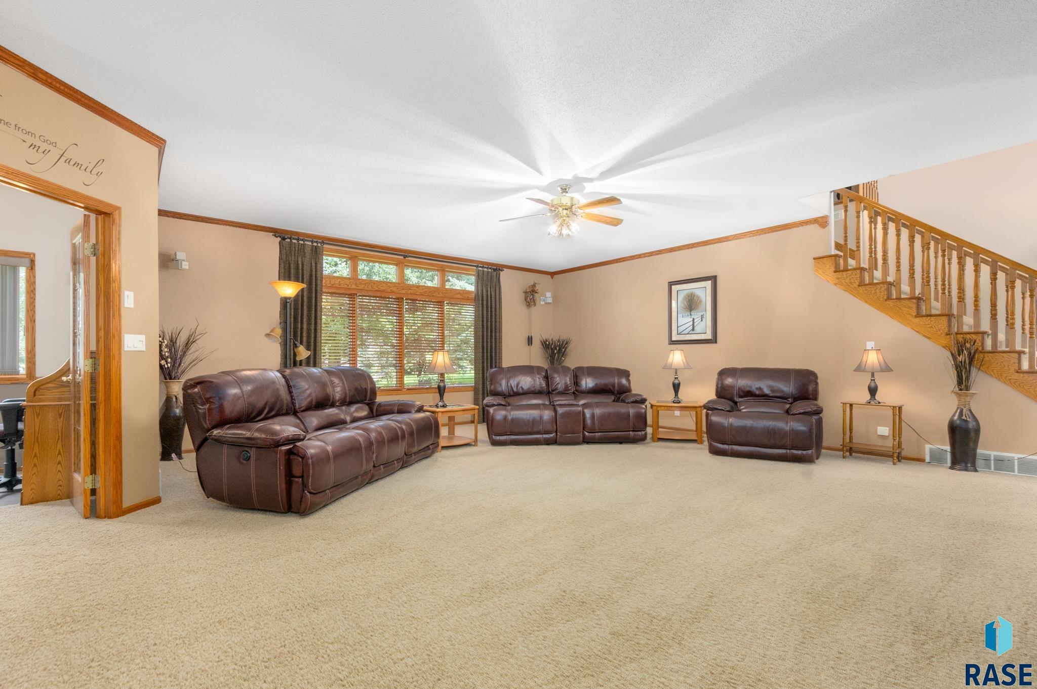 5008 S Pheasant Ln