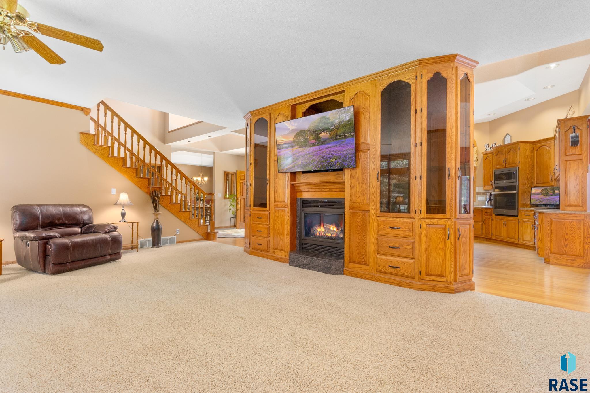 5008 S Pheasant Ln