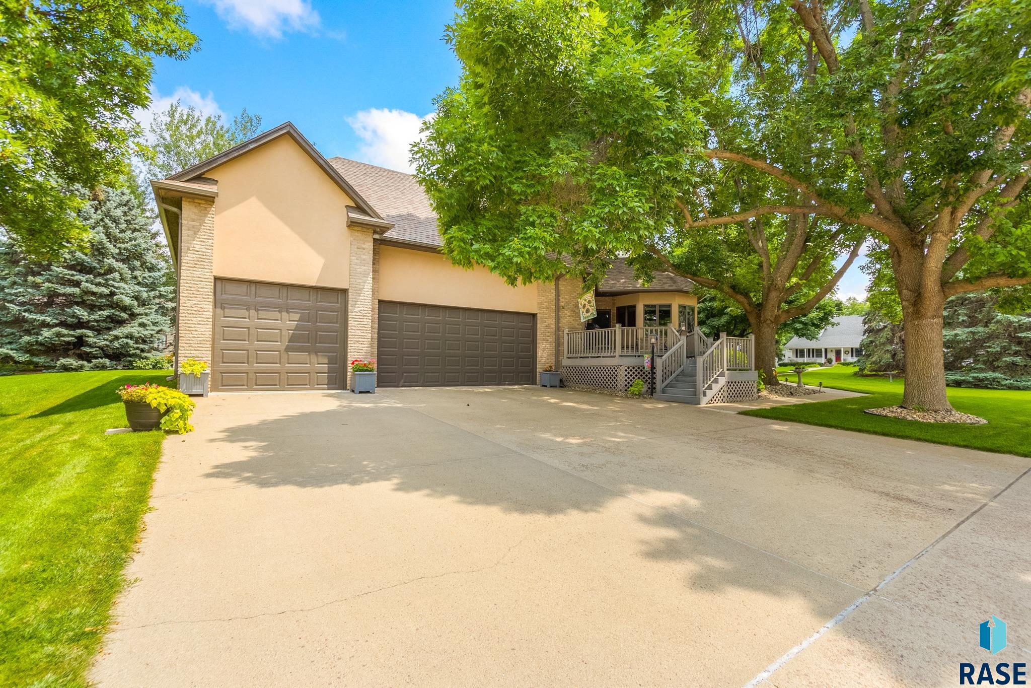 5008 S Pheasant Ln