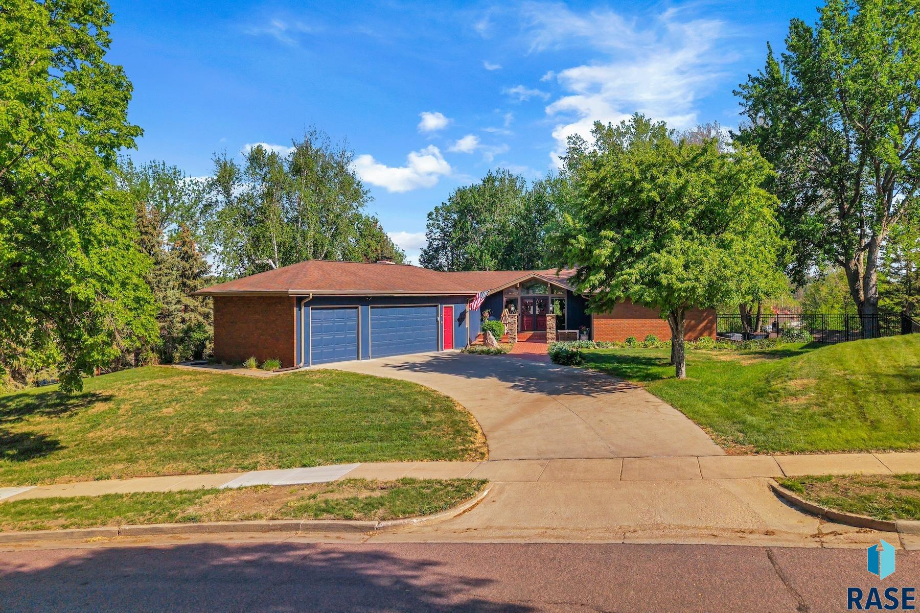 1013 E Ridge Rd