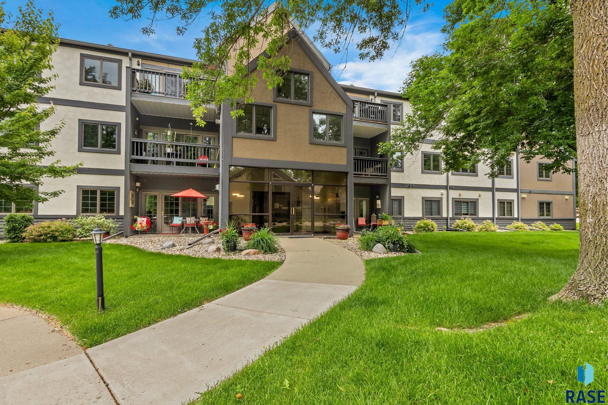4220 S Minnesota Ave Unit: 206