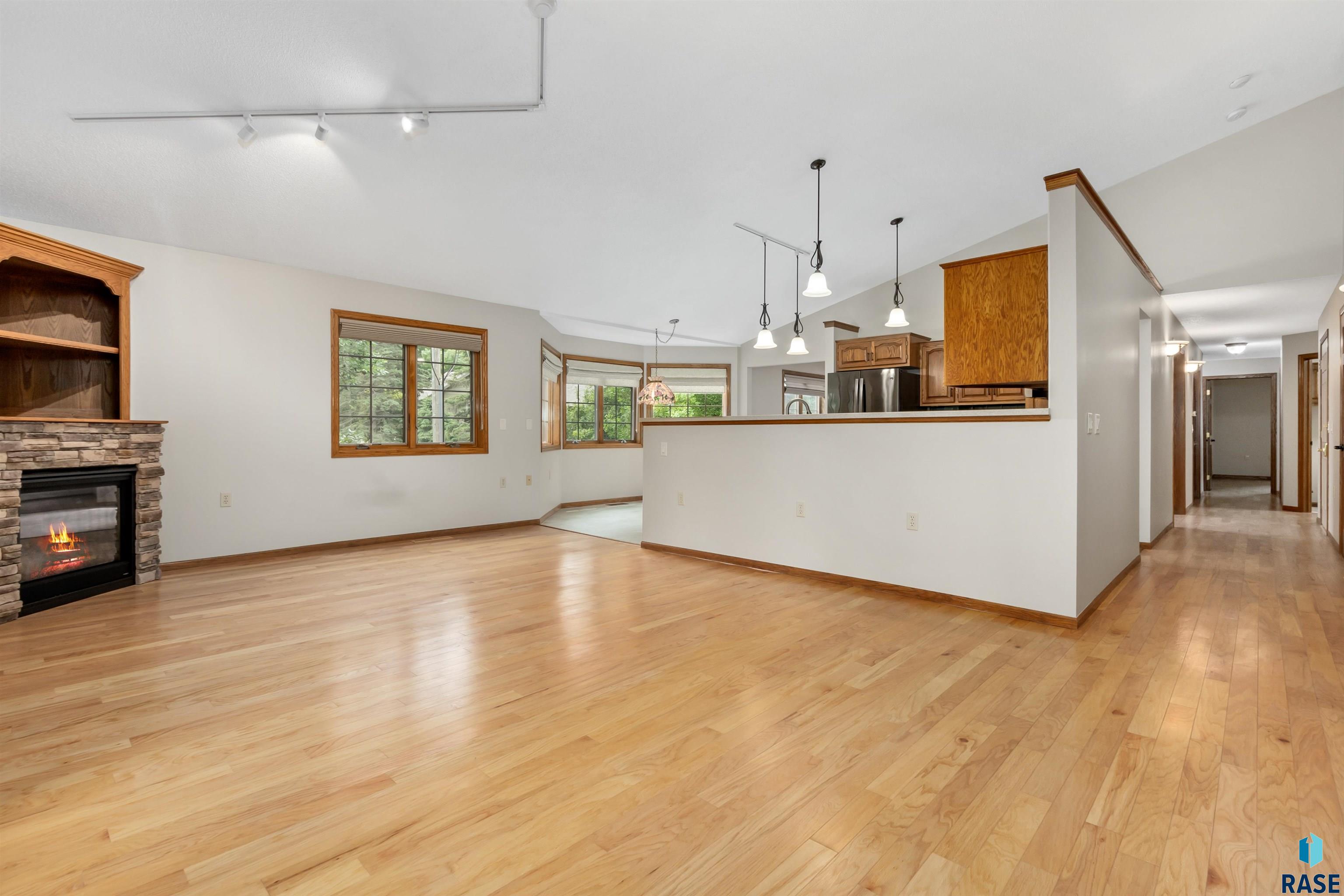 4220 S Minnesota Ave Unit: 206