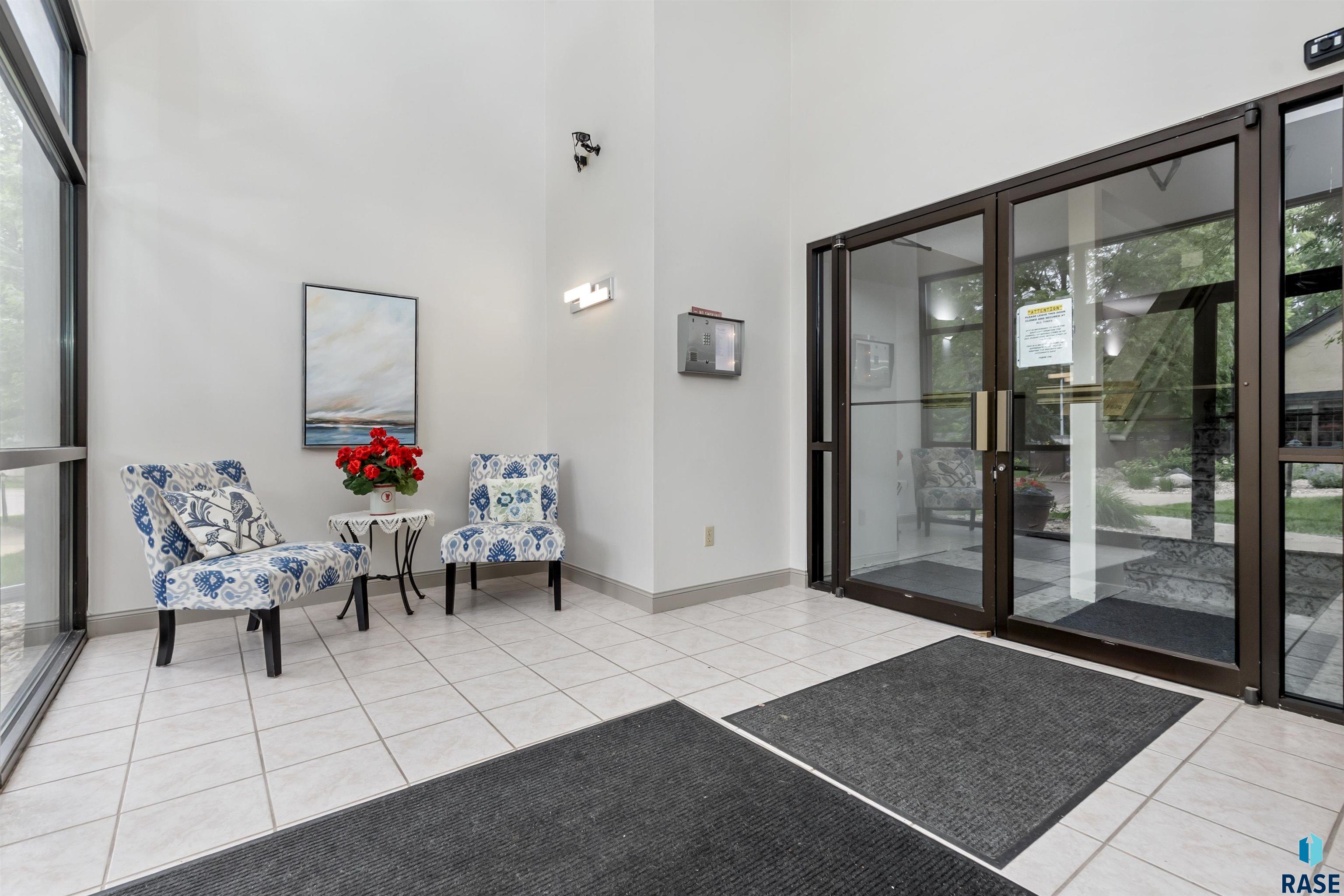 4220 S Minnesota Ave Unit: 206