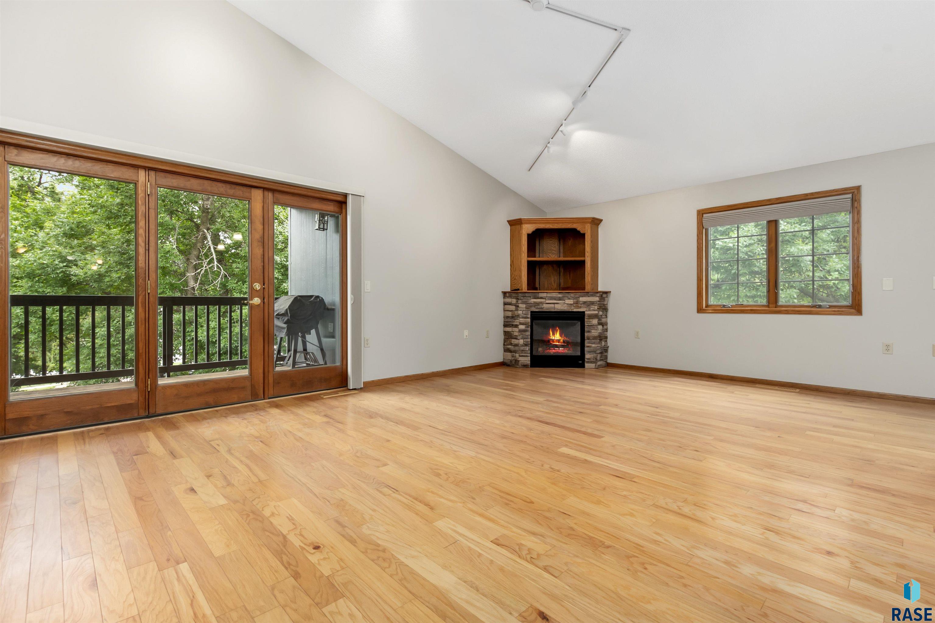 4220 S Minnesota Ave Unit: 206