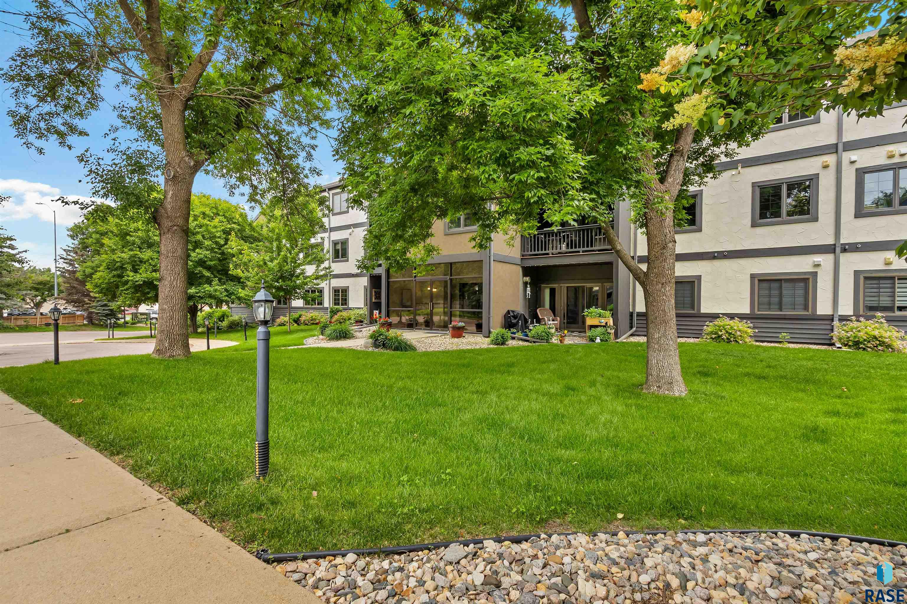 4220 S Minnesota Ave Unit: 206