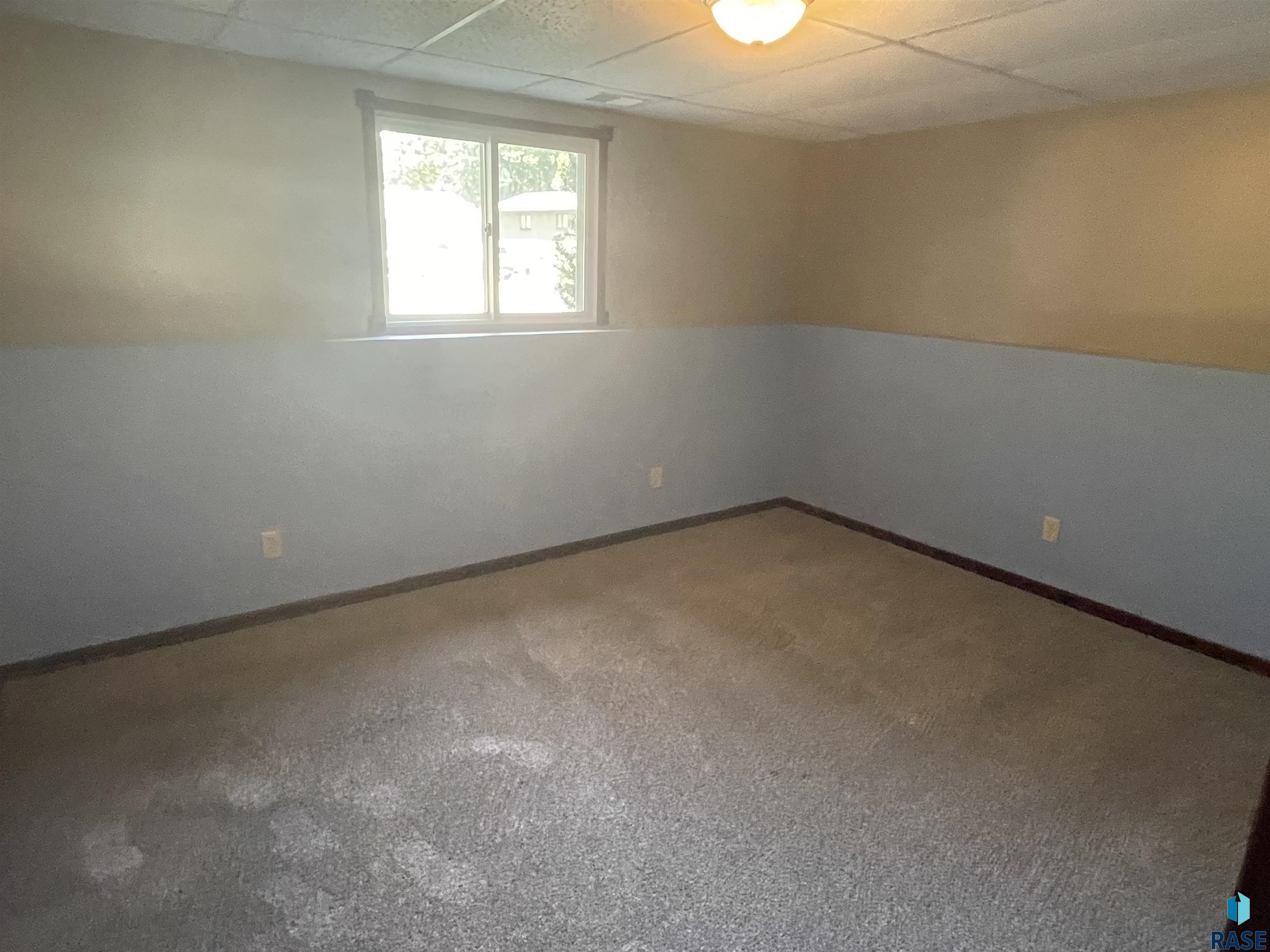 2204 S Fox Trl