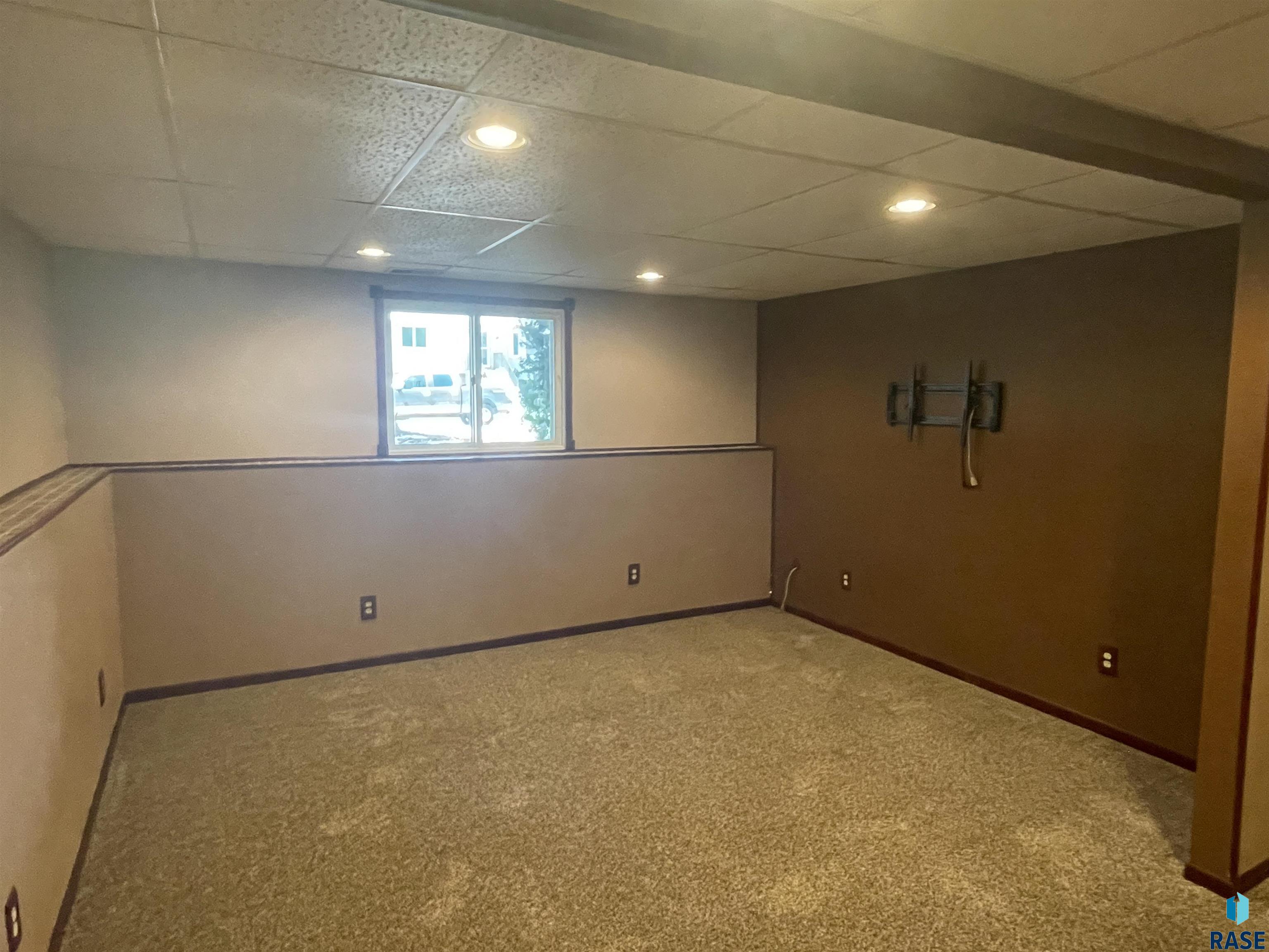 2204 S Fox Trl