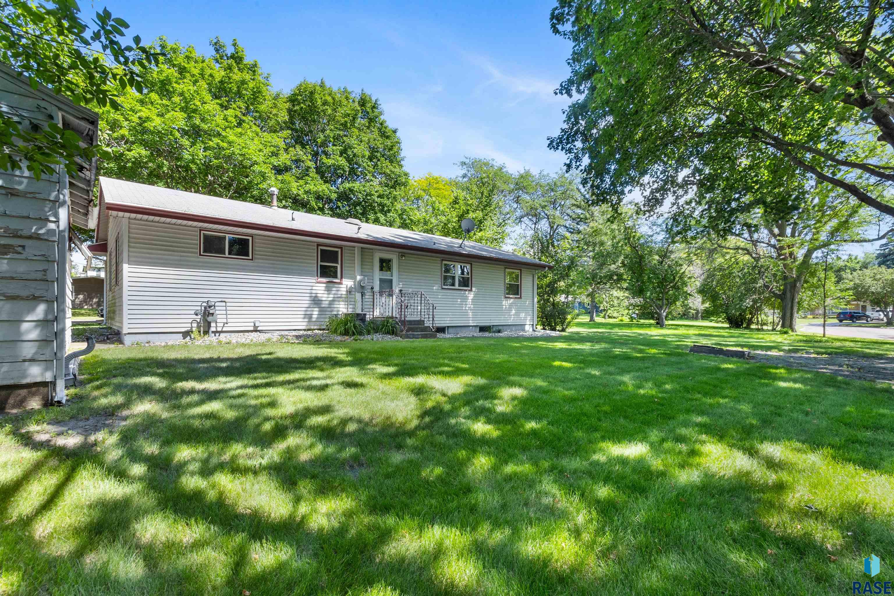 1070 Circle Dr