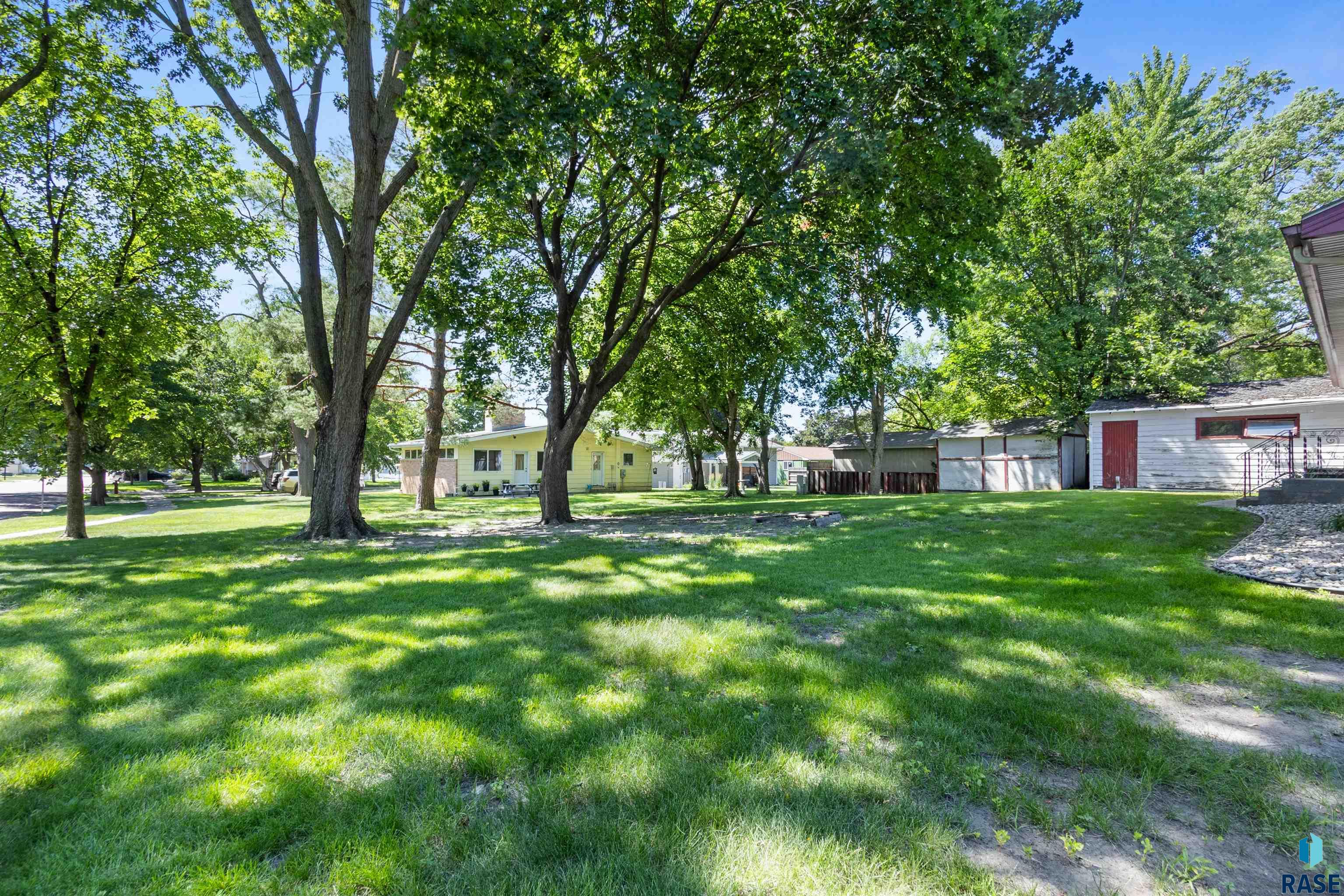 1070 Circle Dr