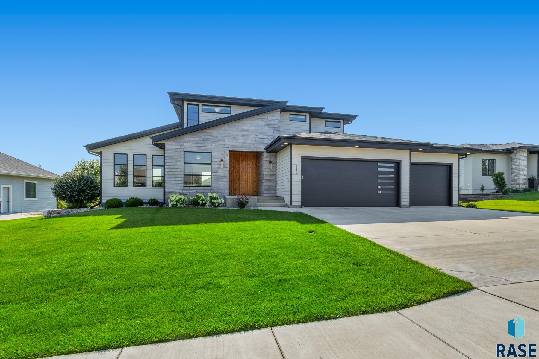 112 N Harvest Hill Cir