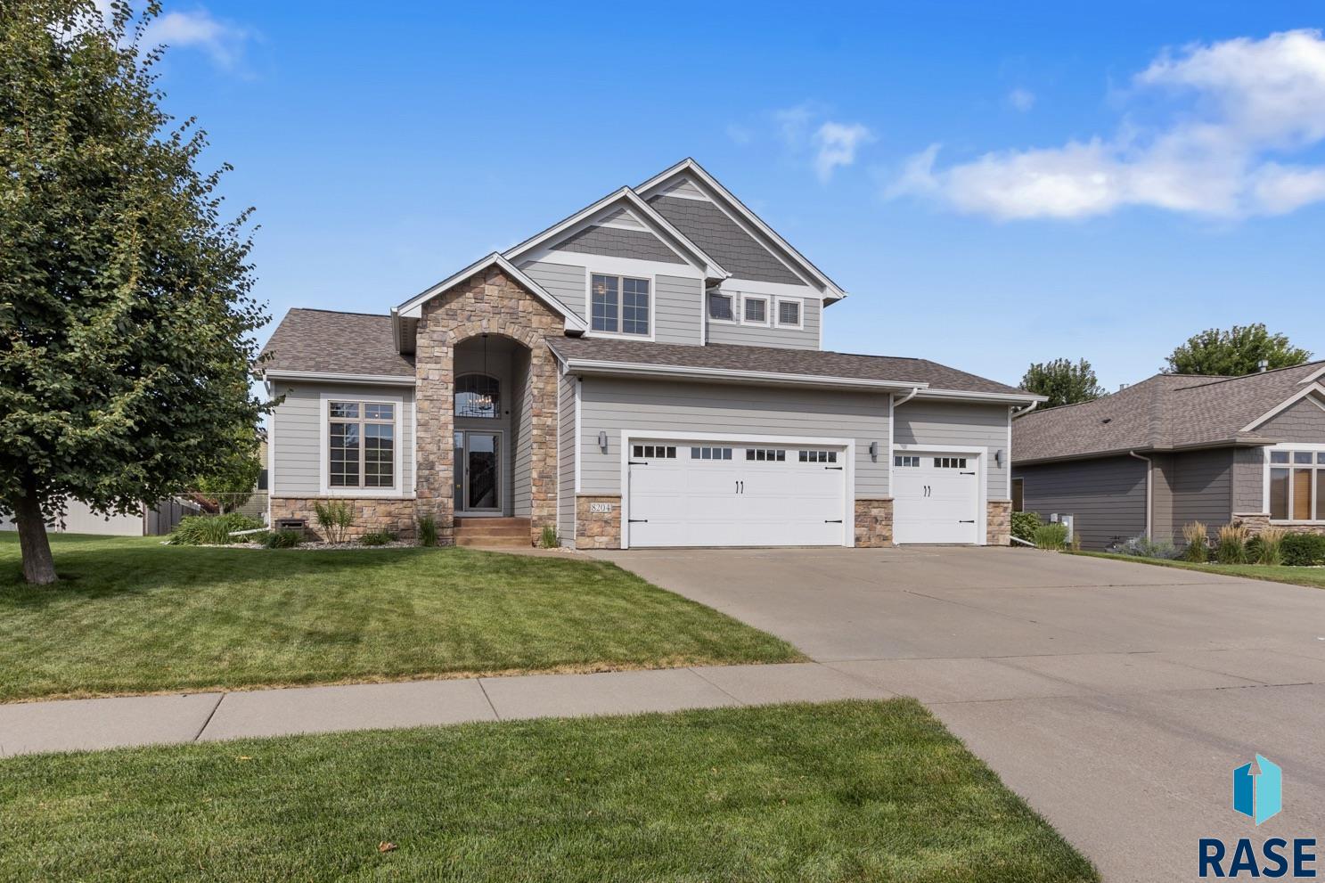 8204 S Grass Creek Dr