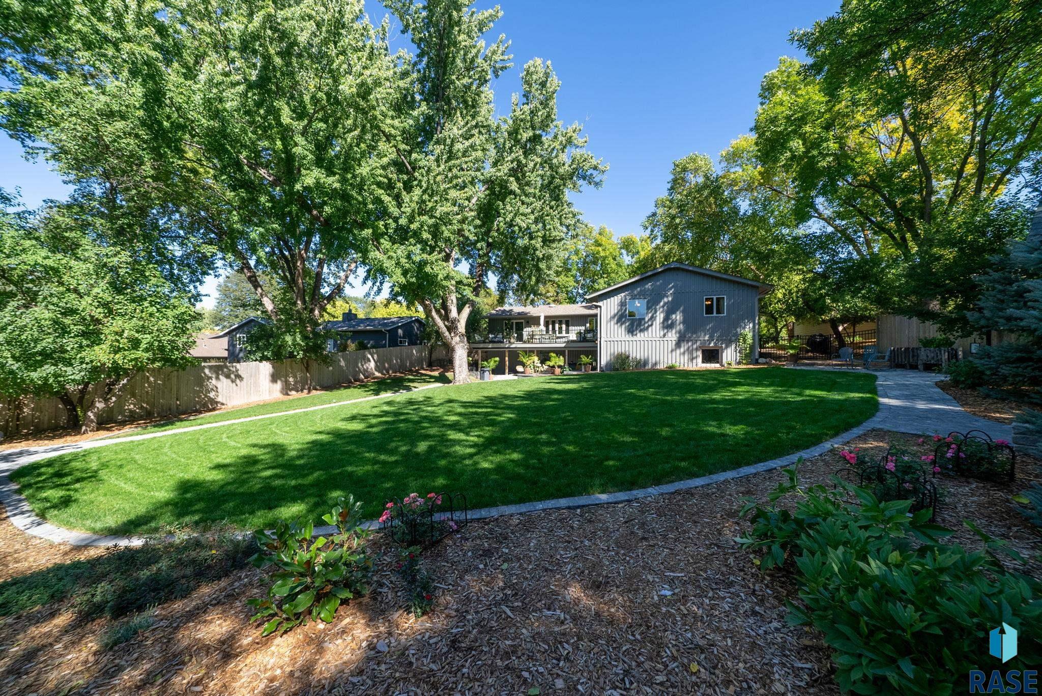 505 E Sunnybrook Dr