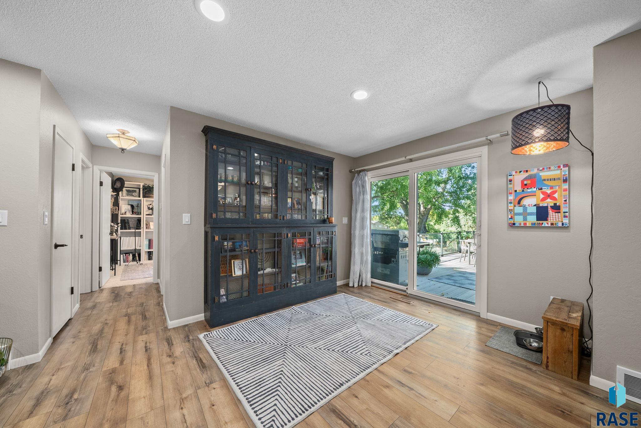 505 E Sunnybrook Dr