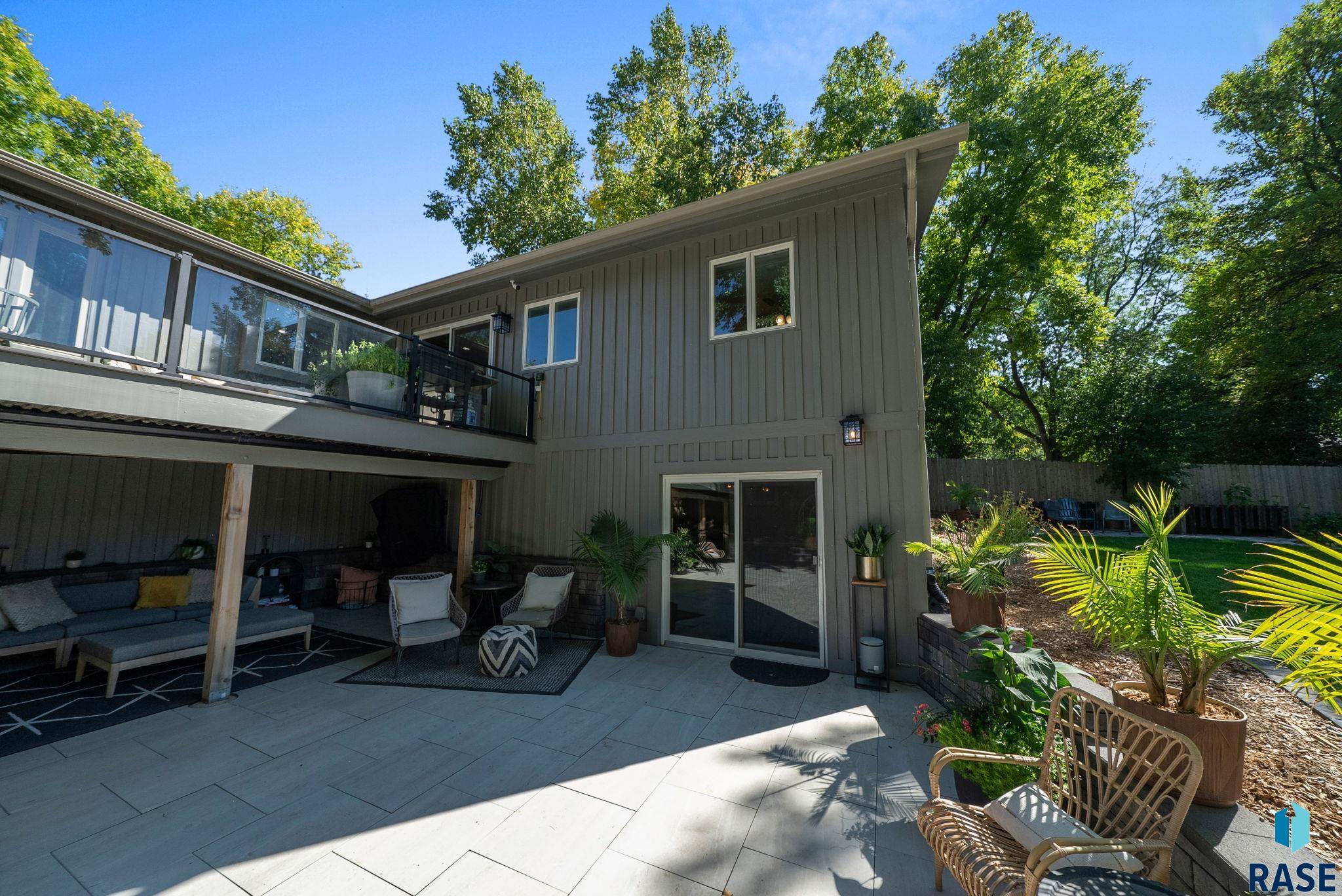 505 E Sunnybrook Dr
