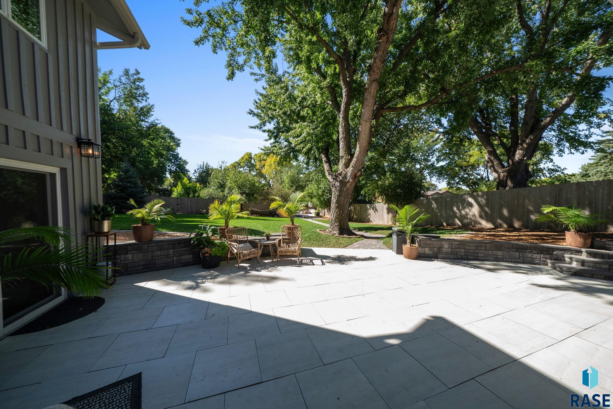 505 E Sunnybrook Dr