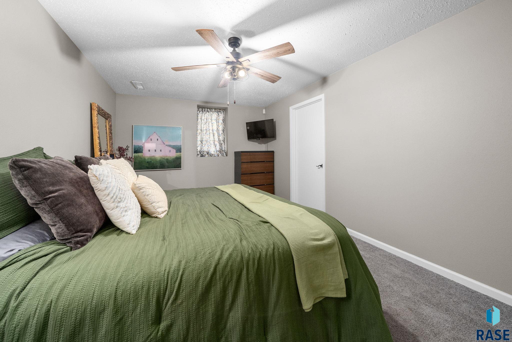 505 E Sunnybrook Dr