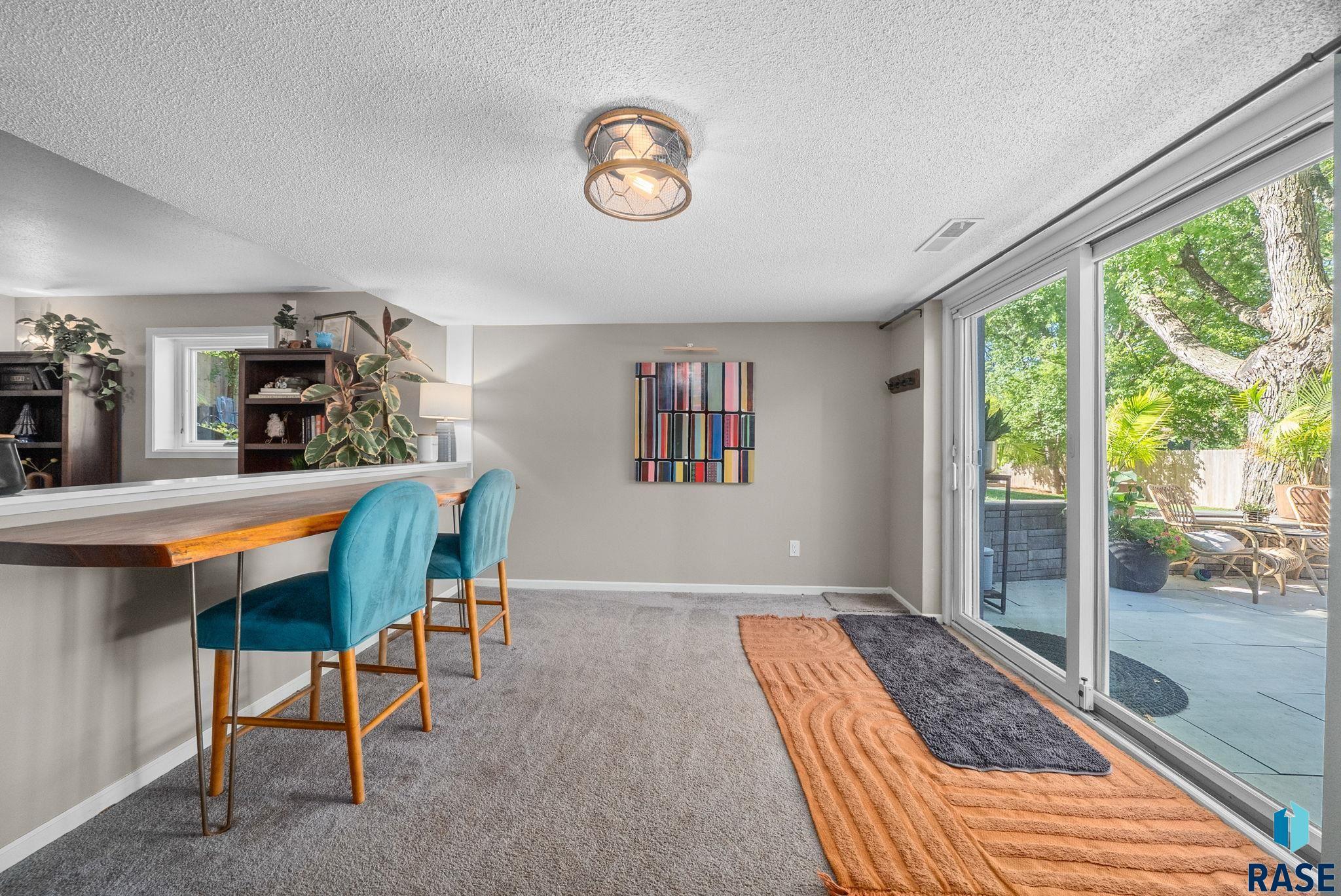 505 E Sunnybrook Dr