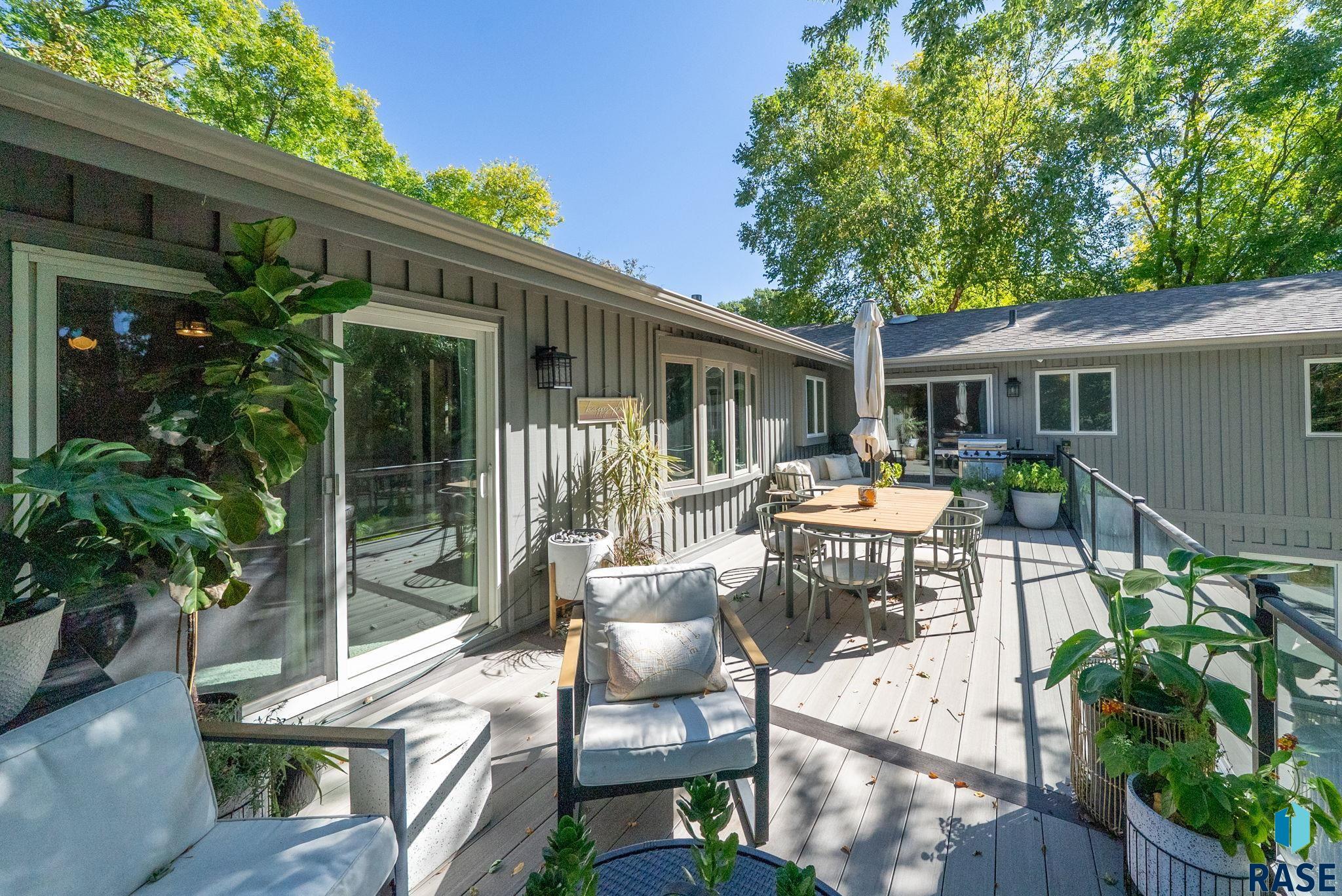 505 E Sunnybrook Dr