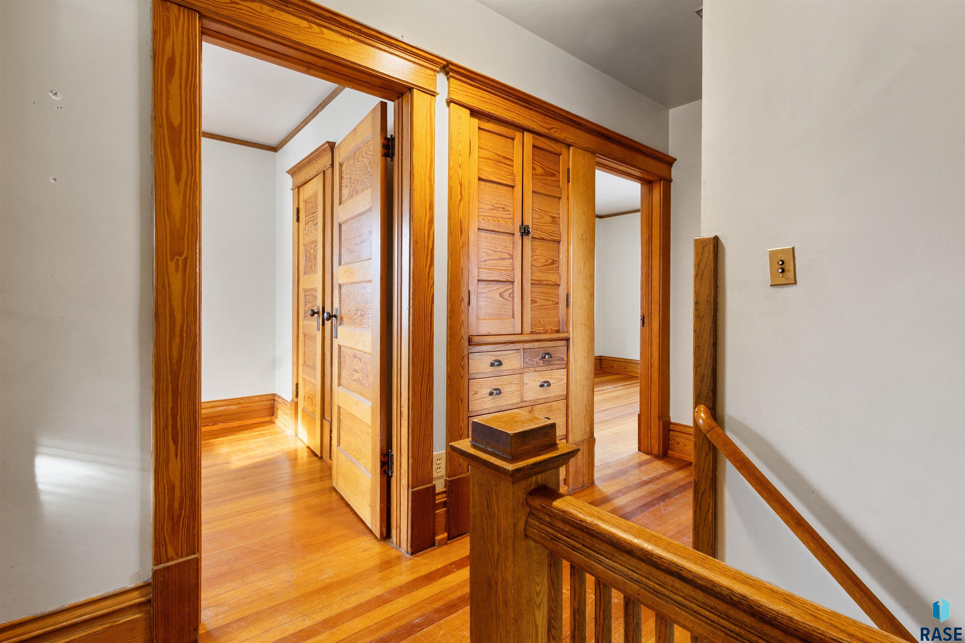 215 E 14th St