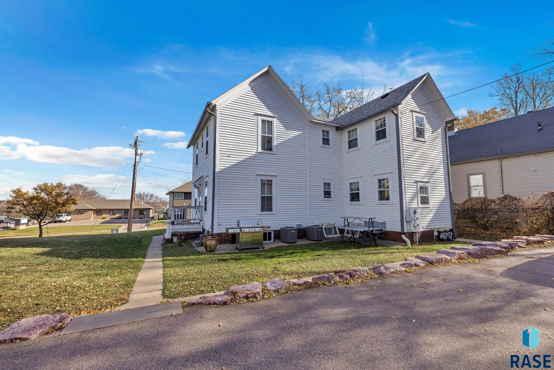 609 S 2nd Ave