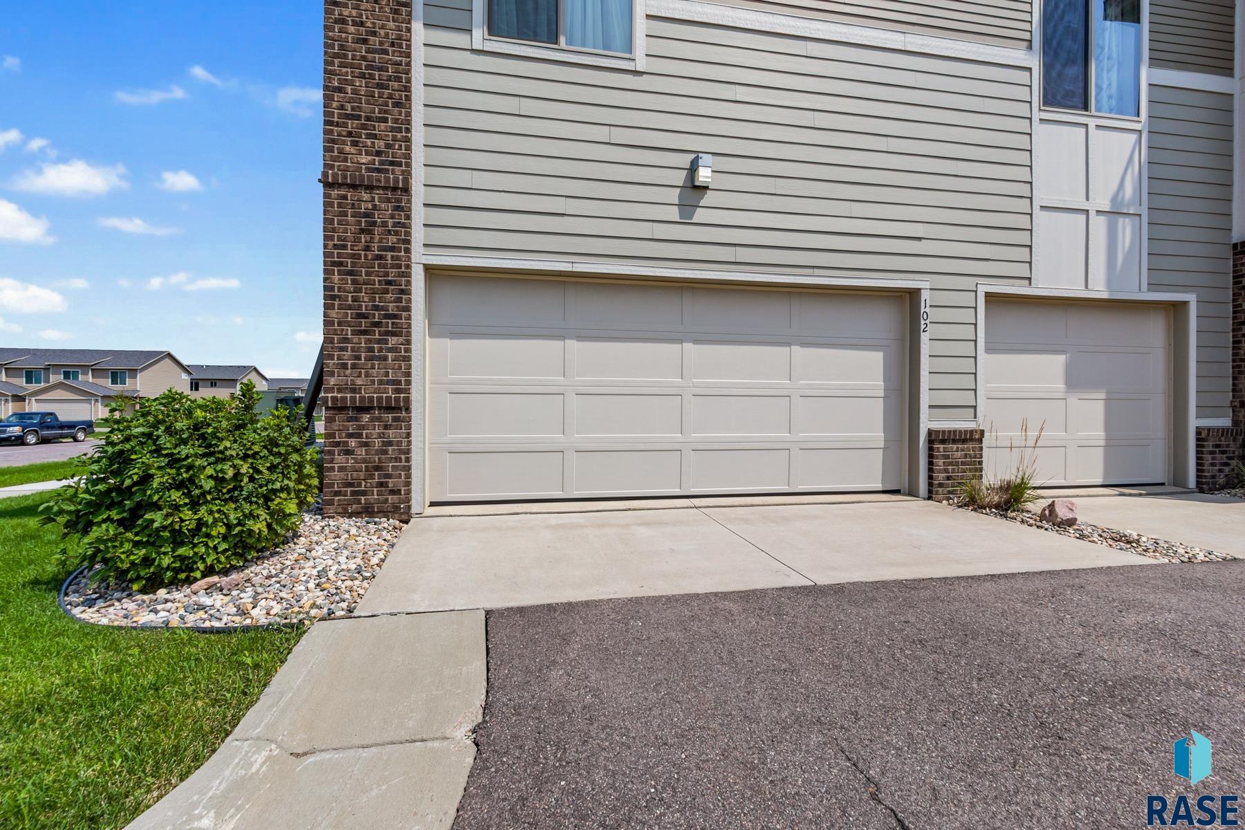 7701 S Townsley Ave Unit: 102