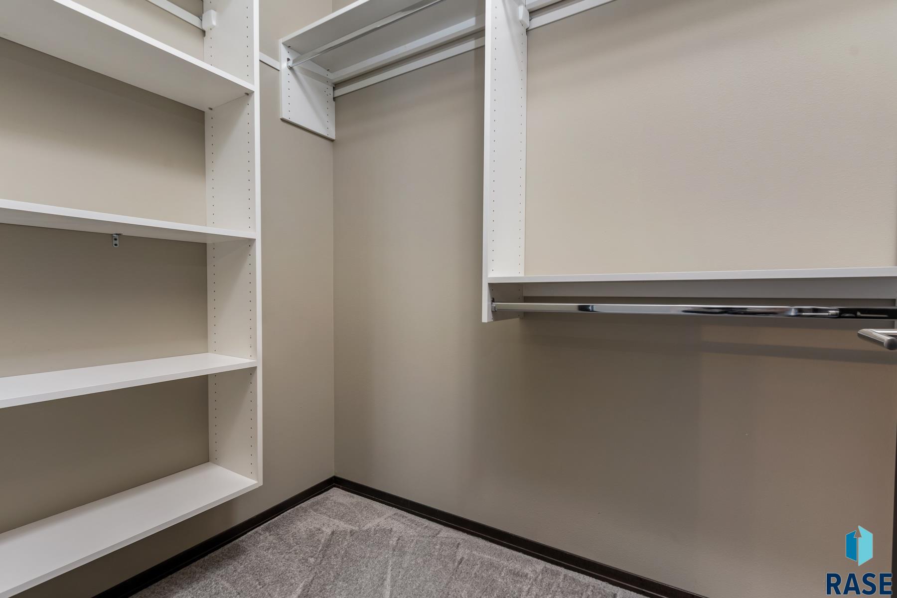 7701 S Townsley Ave Unit: 102