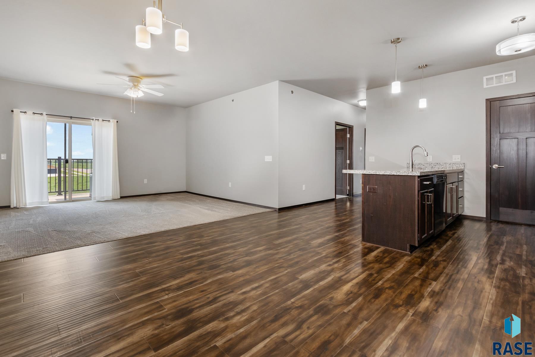 7701 S Townsley Ave Unit: 102