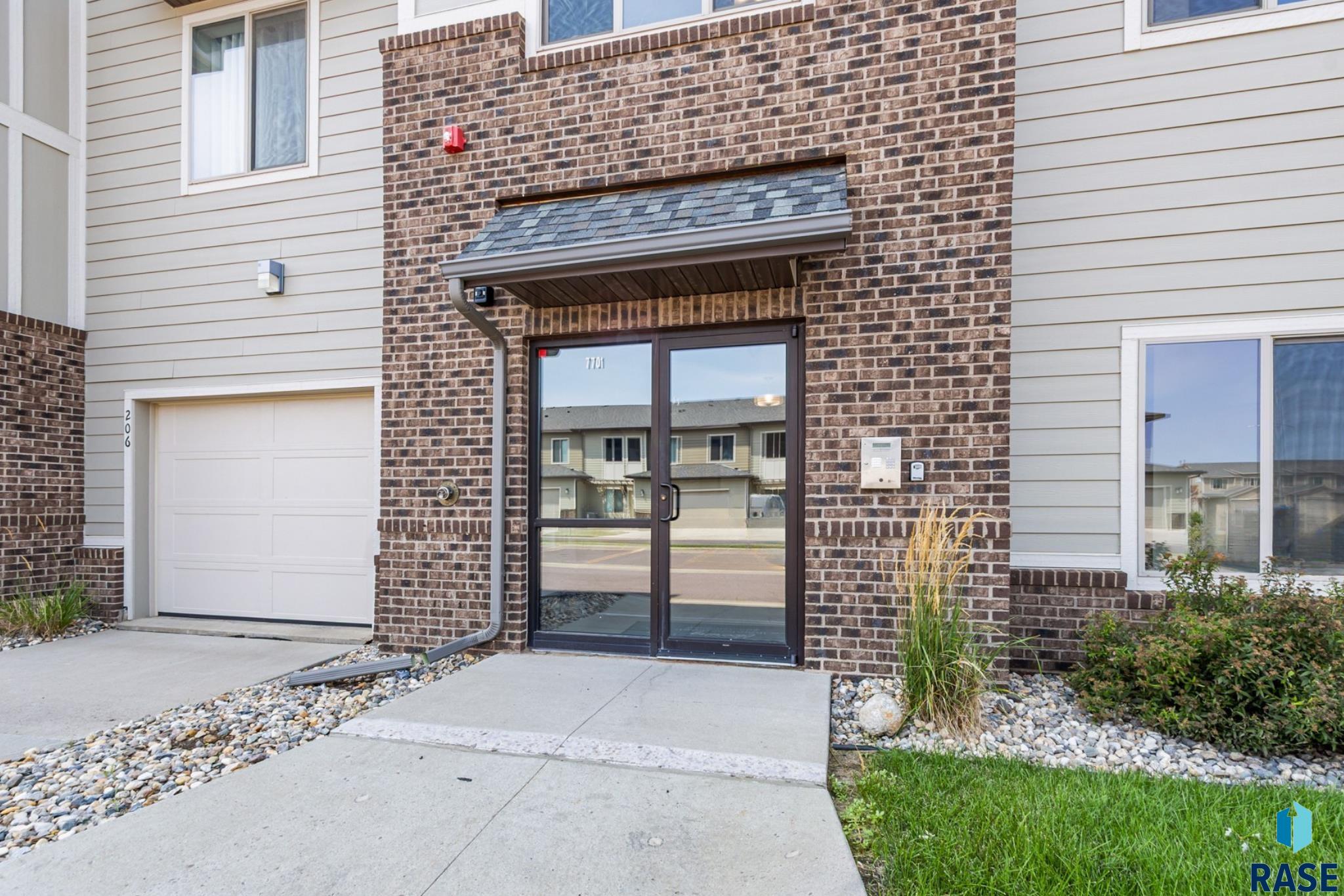 7701 S Townsley Ave Unit: 102