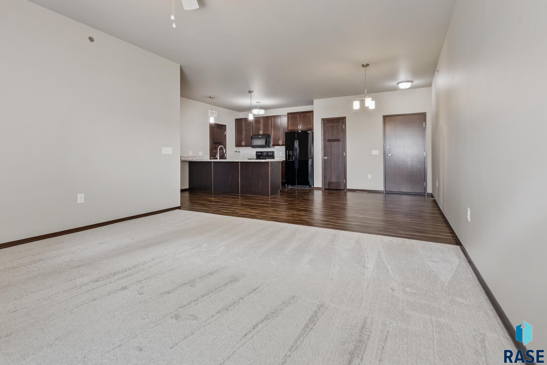 7701 S Townsley Ave Unit: 102