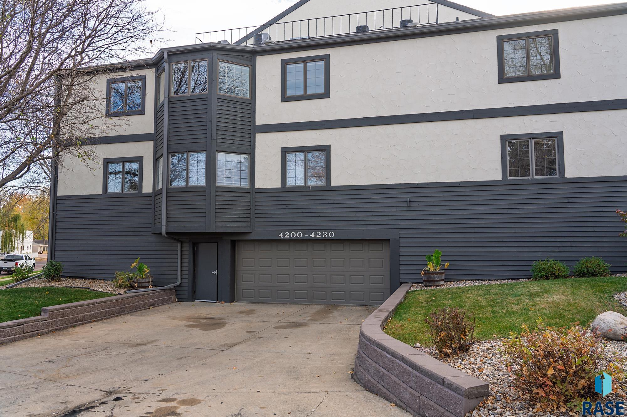 4204 S Minnesota Ave Unit: 103