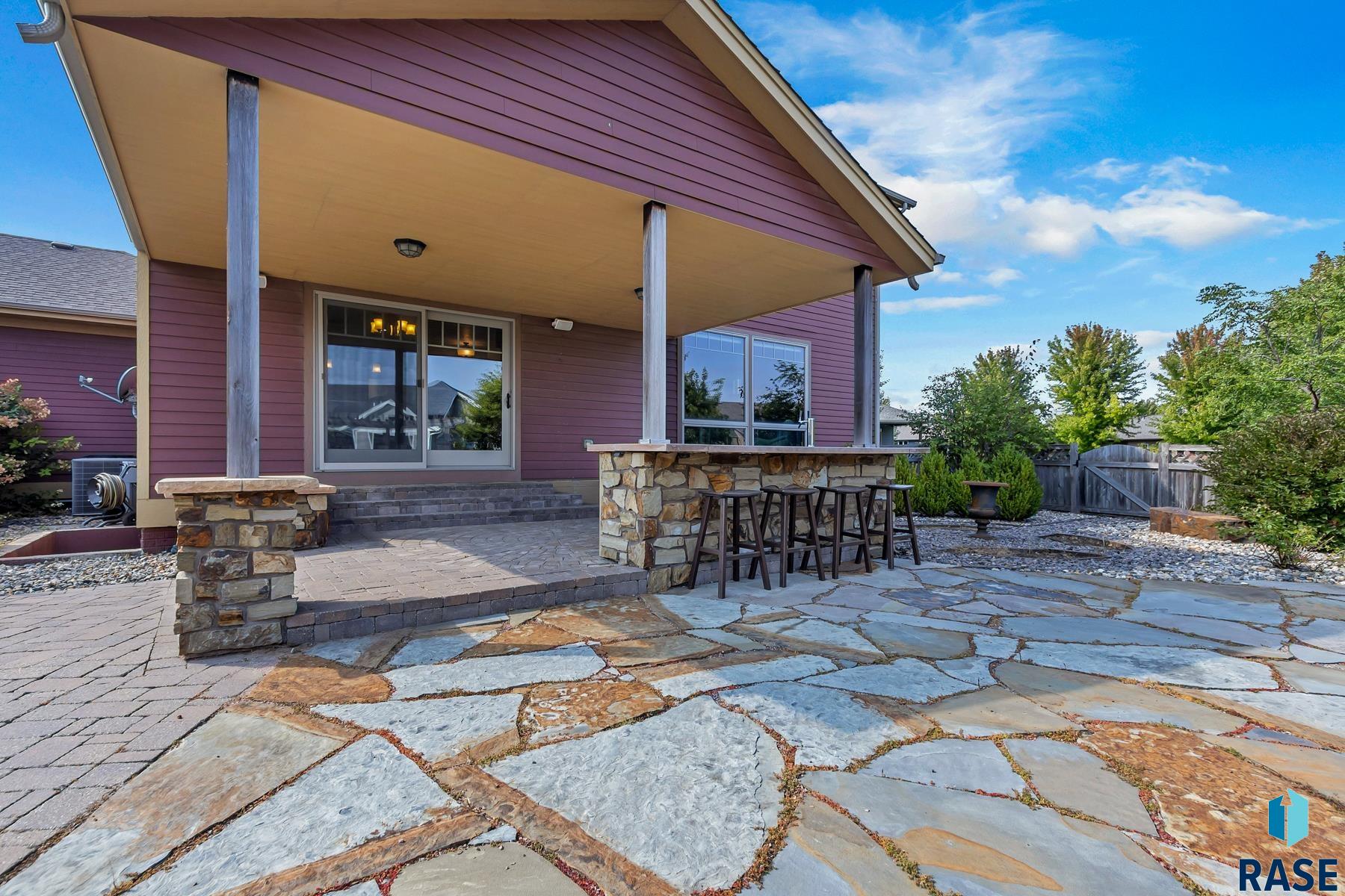 6813 E Limestone Cir