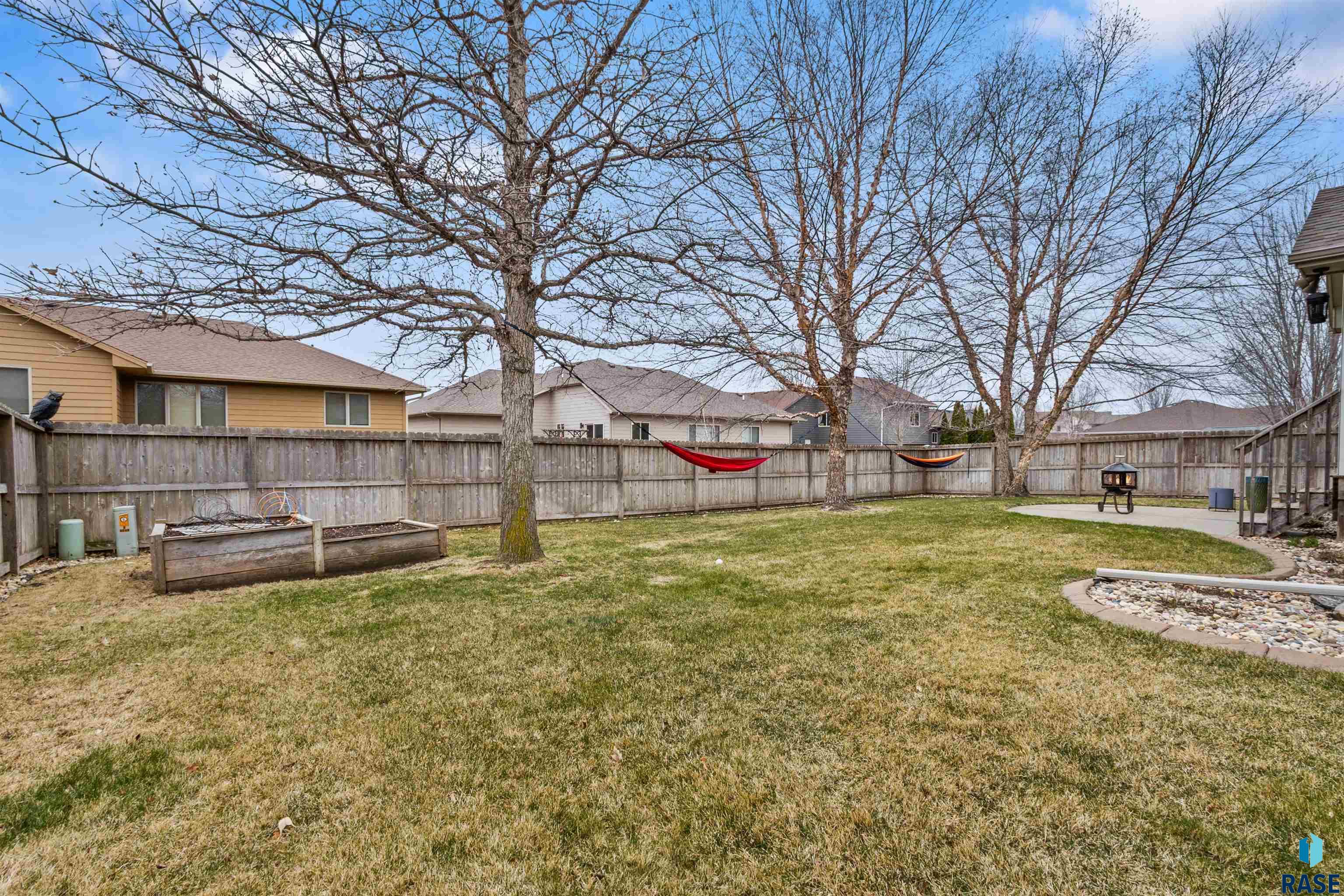 3109 S Groveland Dr