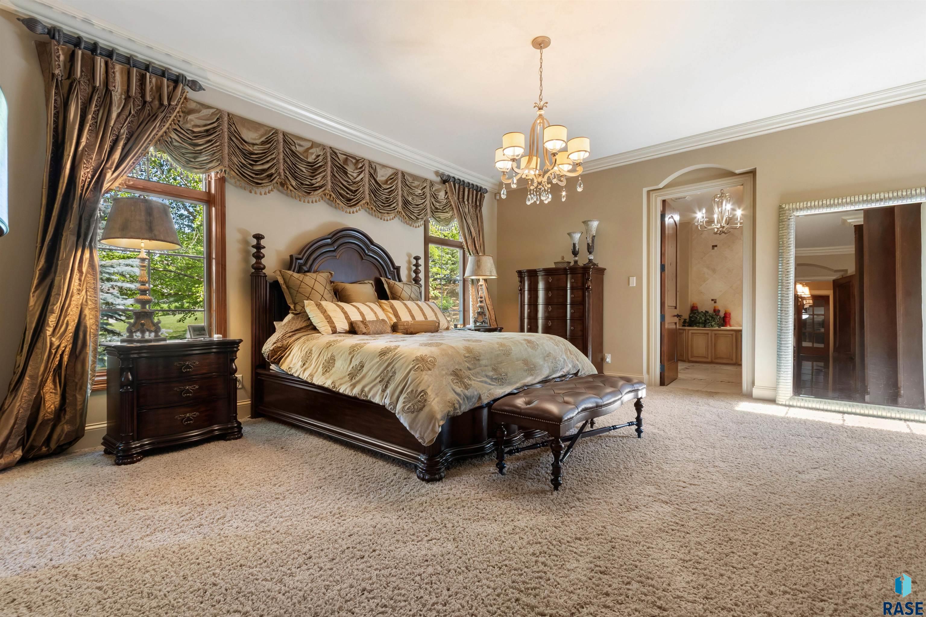2601 W Latigo Trl