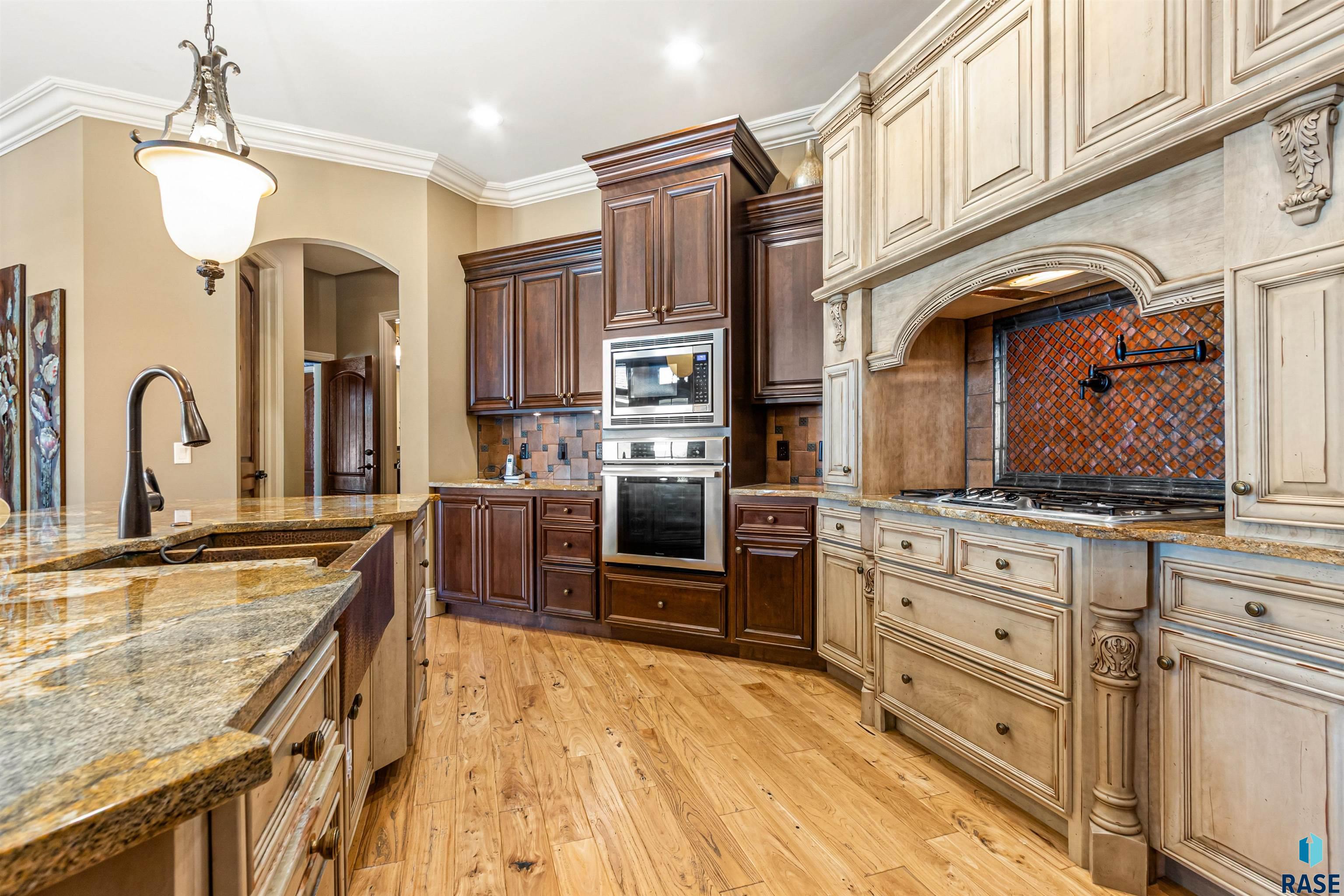 2601 W Latigo Trl