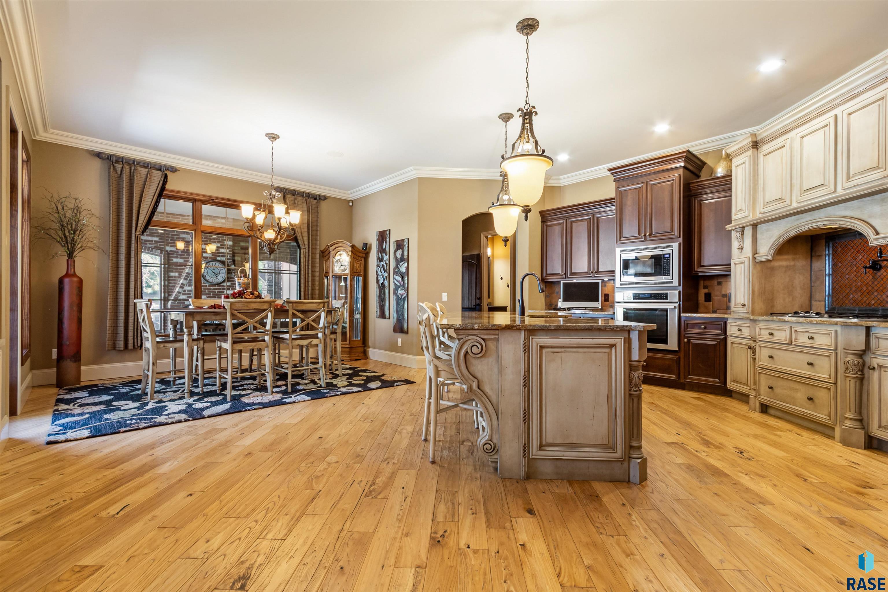 2601 W Latigo Trl