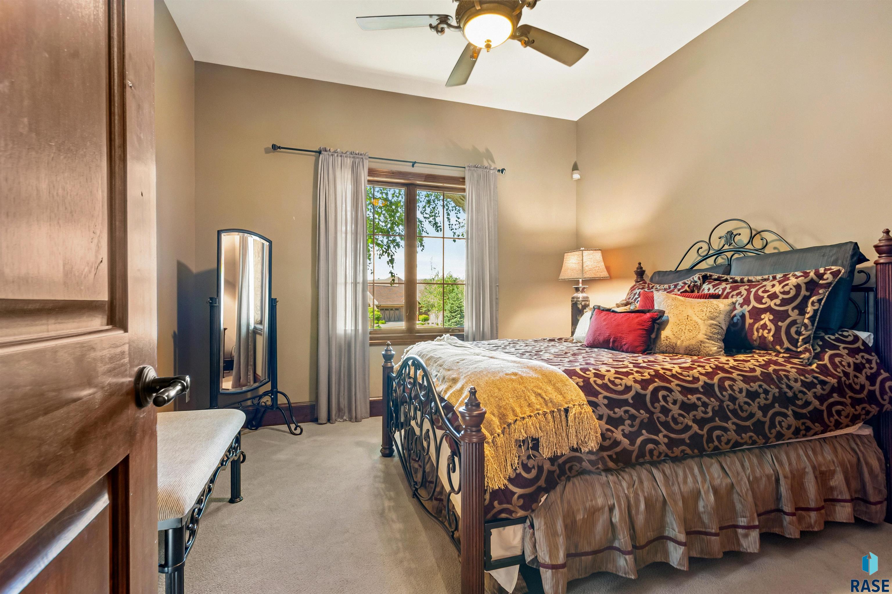 2601 W Latigo Trl