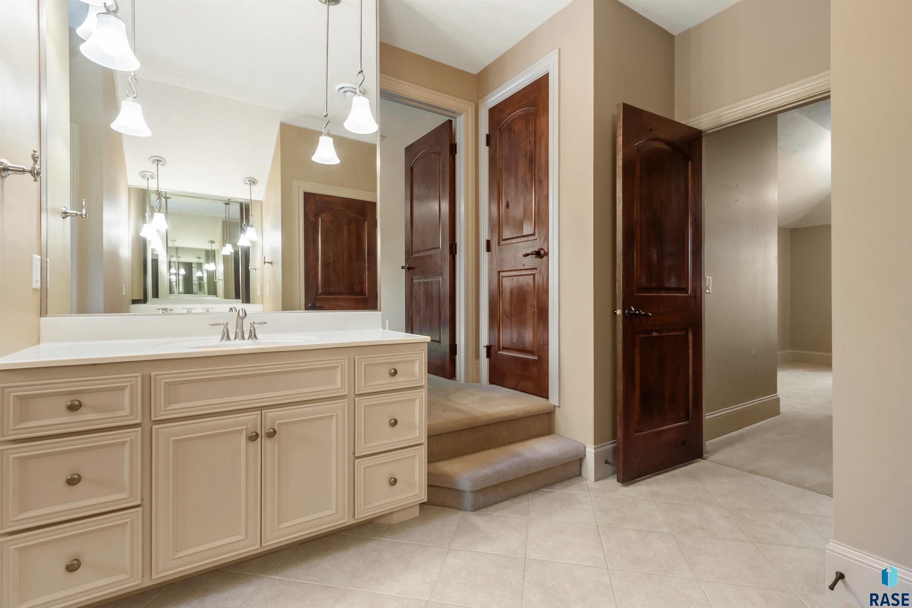 2601 W Latigo Trl