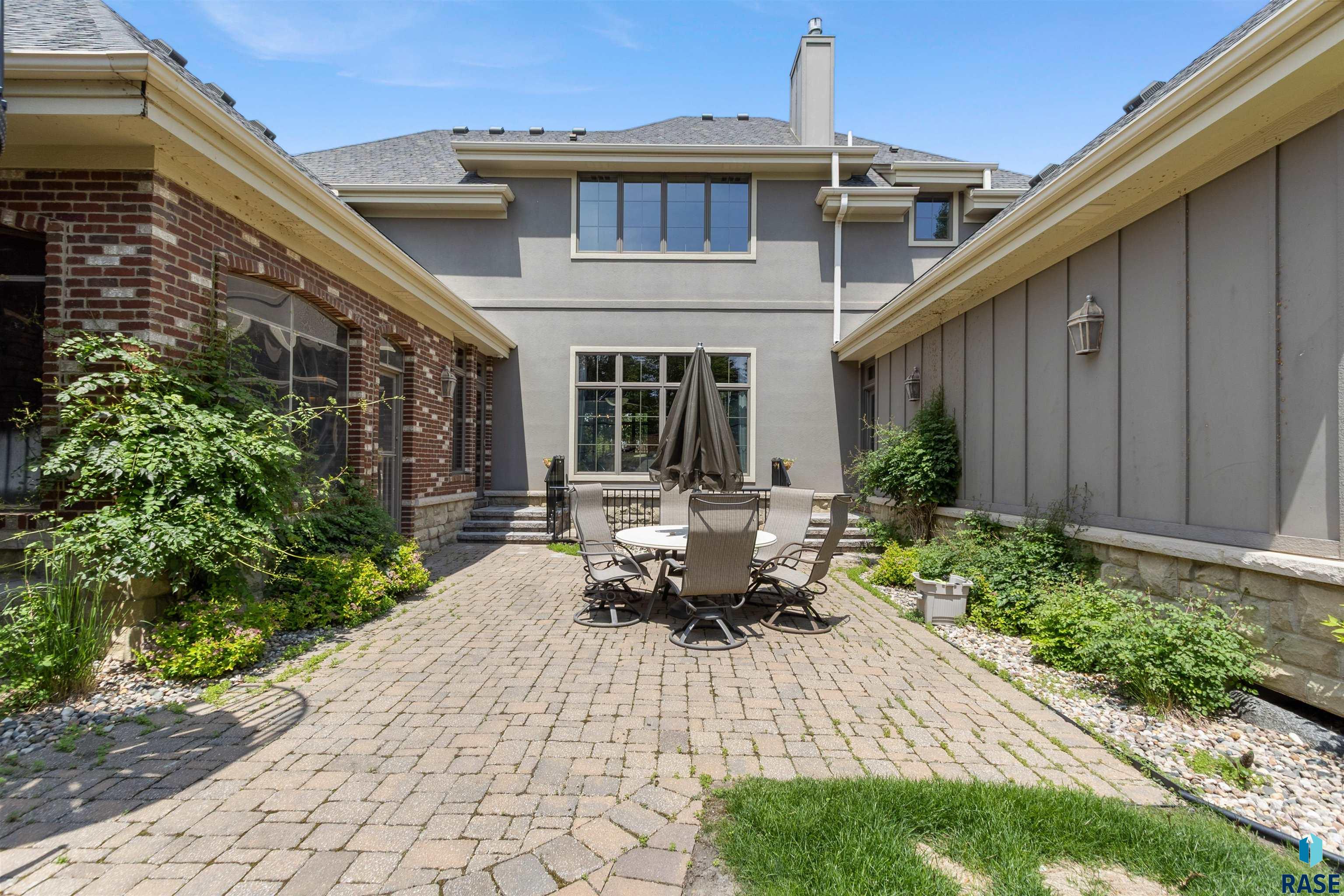 2601 W Latigo Trl