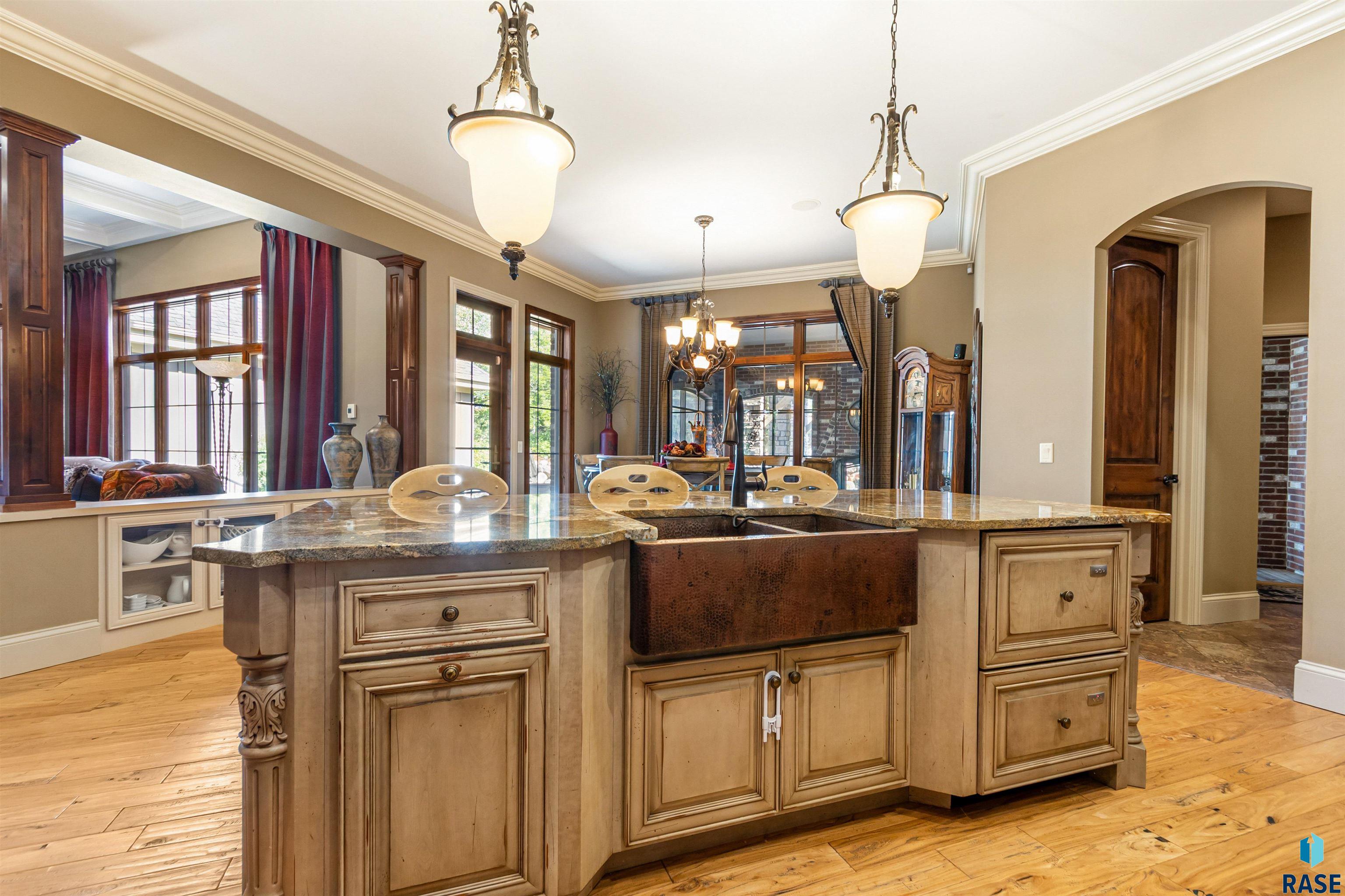 2601 W Latigo Trl